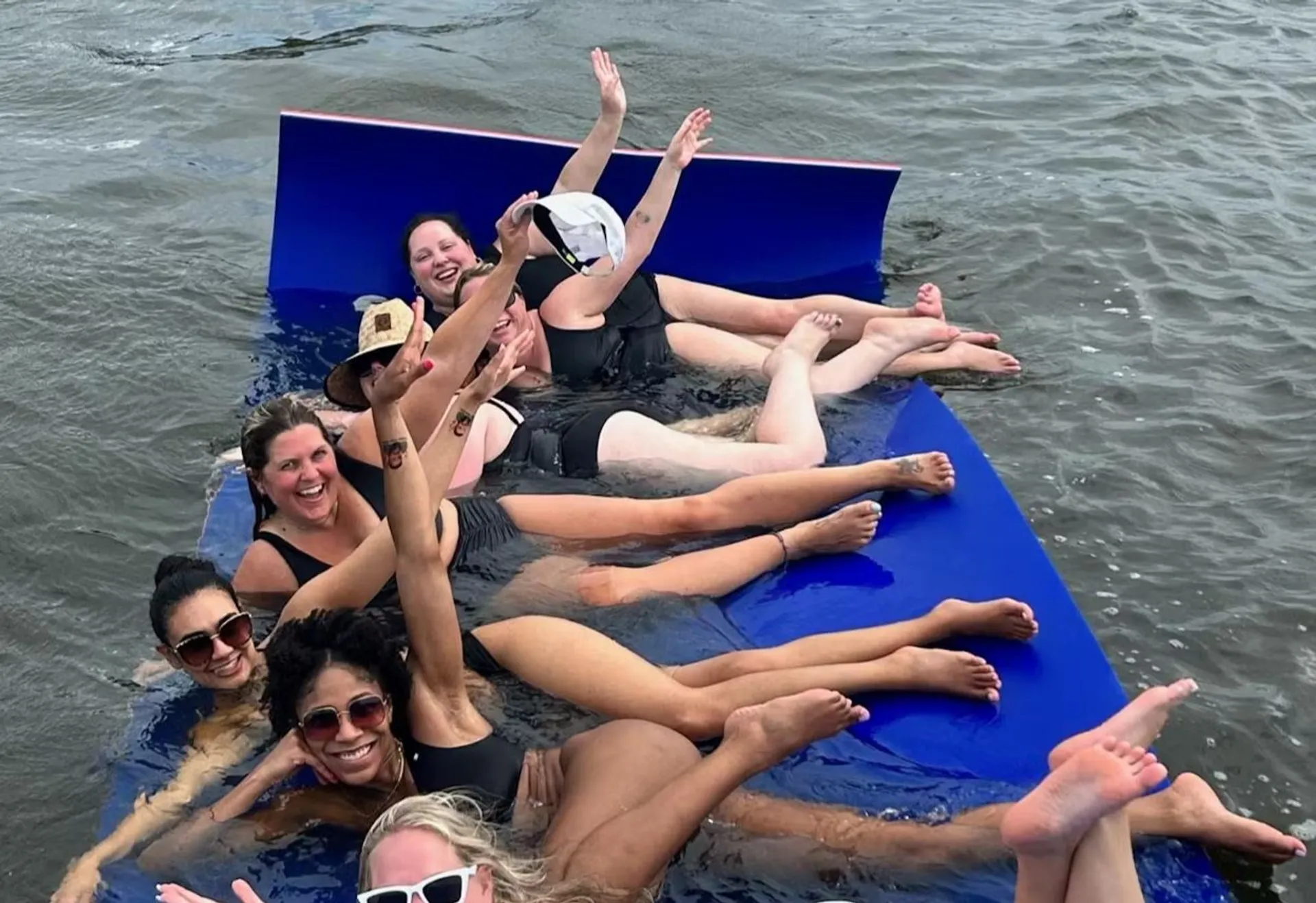 38ft Sea Ray Sundancer Yacht in FORT LAUDERDALE !!