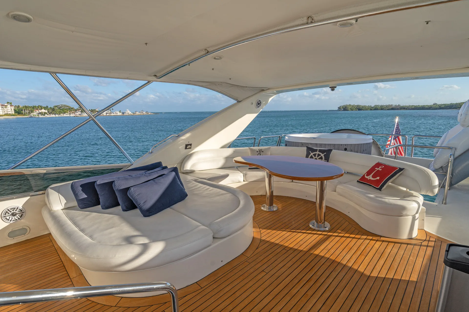 85' Luxury Ultimate Azimut , JACUZZI INCLUDED