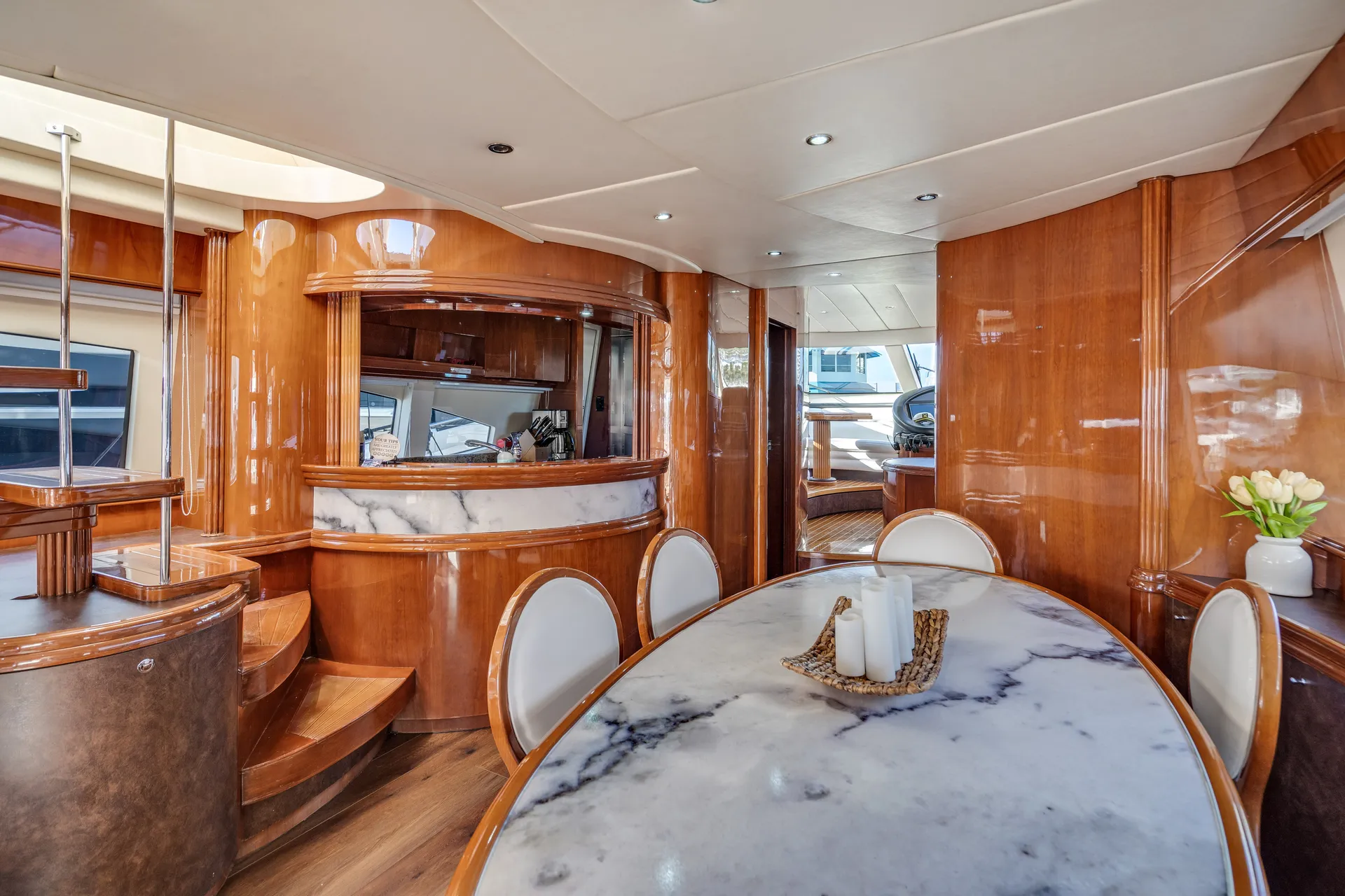 85' Luxury Ultimate Azimut , JACUZZI INCLUDED