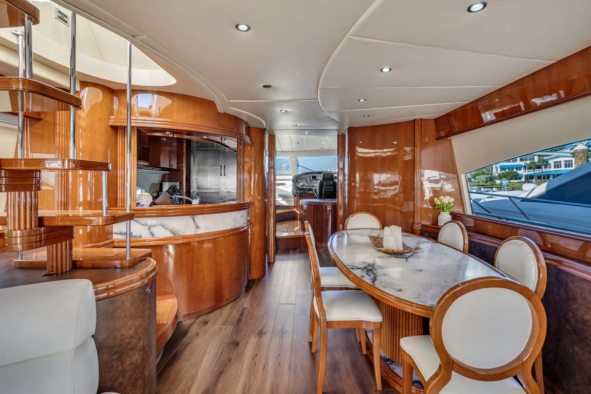 85' Luxury Ultimate Azimut , JACUZZI INCLUDED