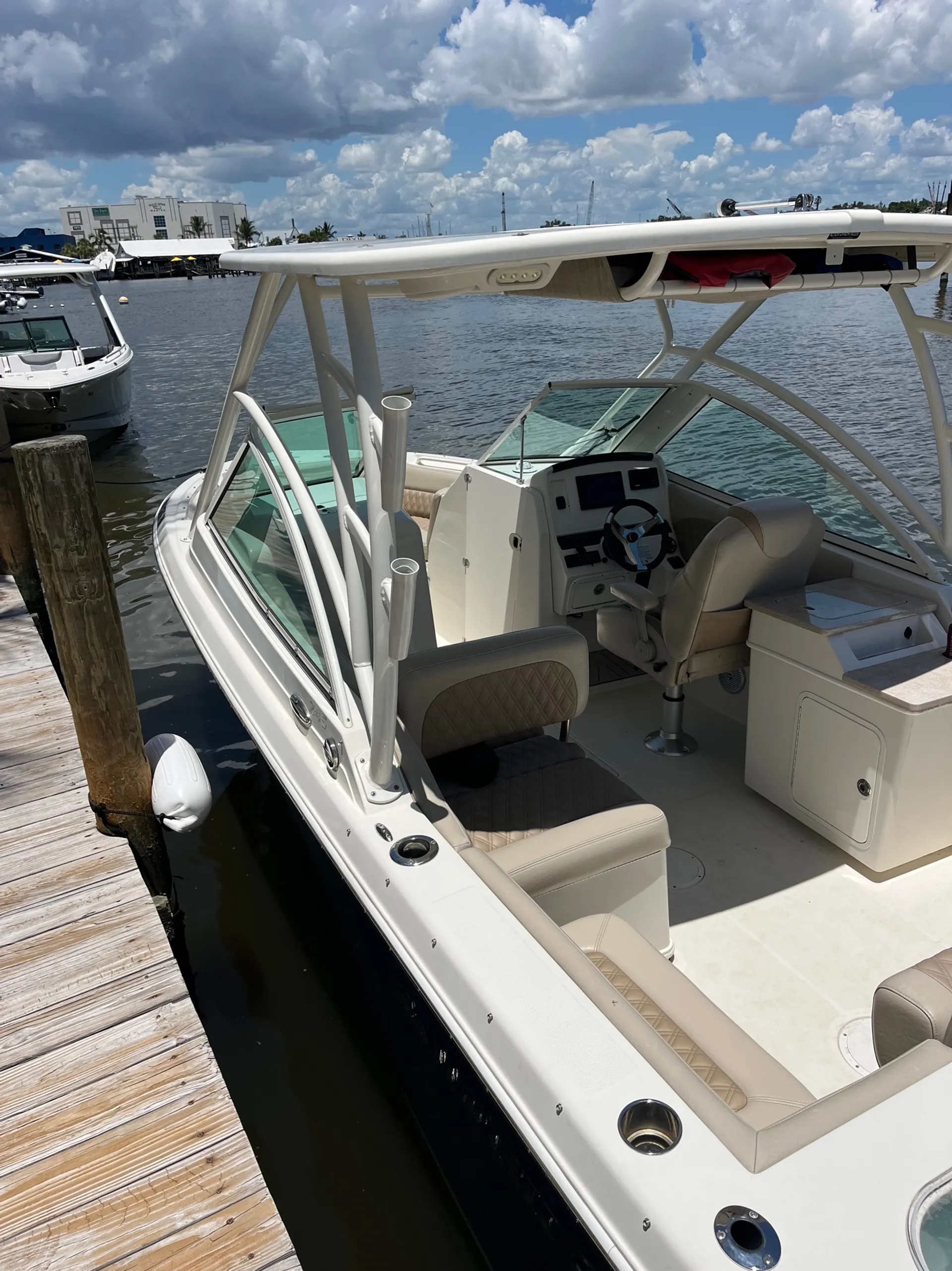 Luxury 26' Sailfish – Fishing, Island Hopping & Dolphin Tours in SW Fl