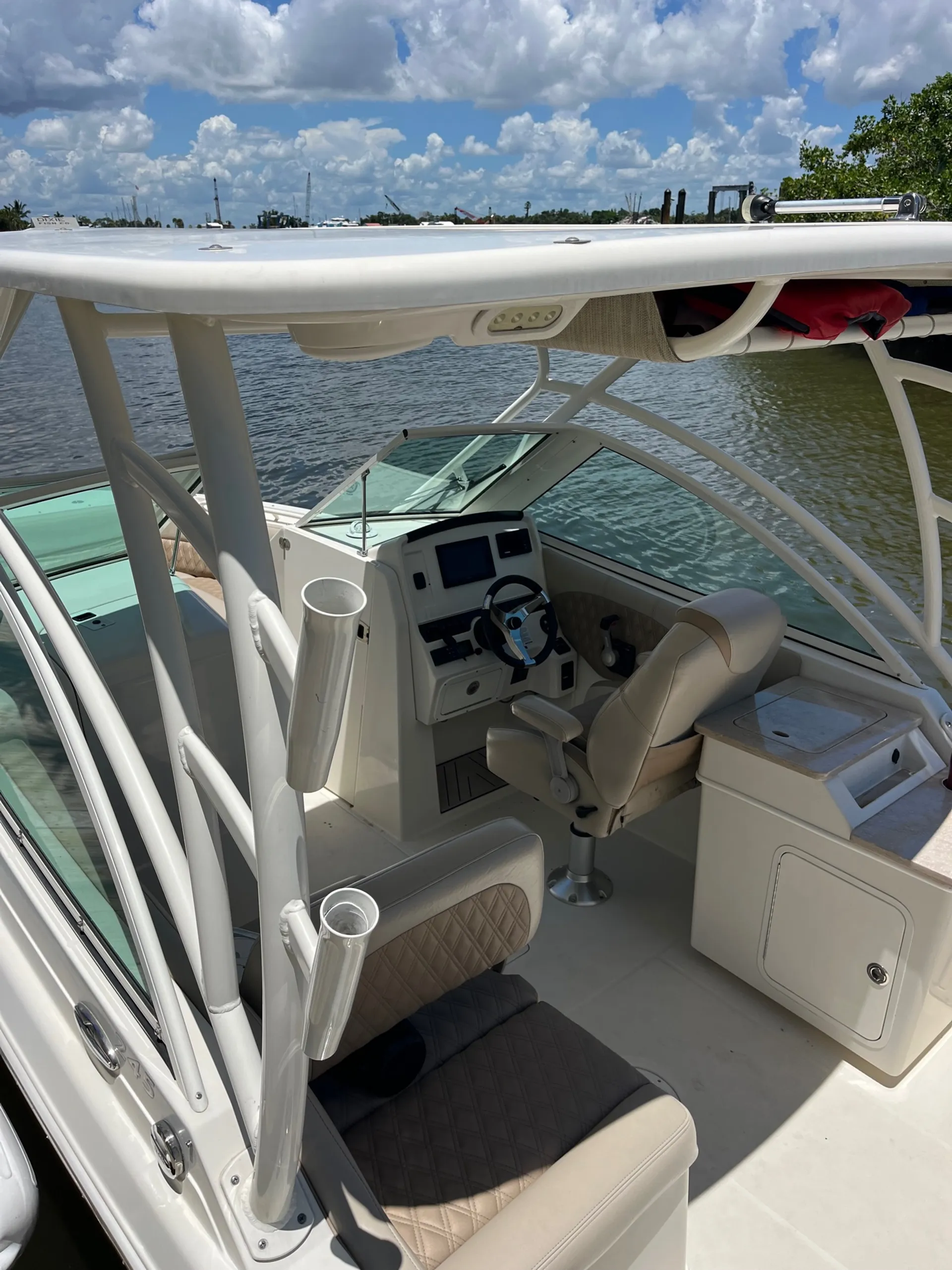 Luxury 26' Sailfish – Fishing, Island Hopping & Dolphin Tours in SW Fl