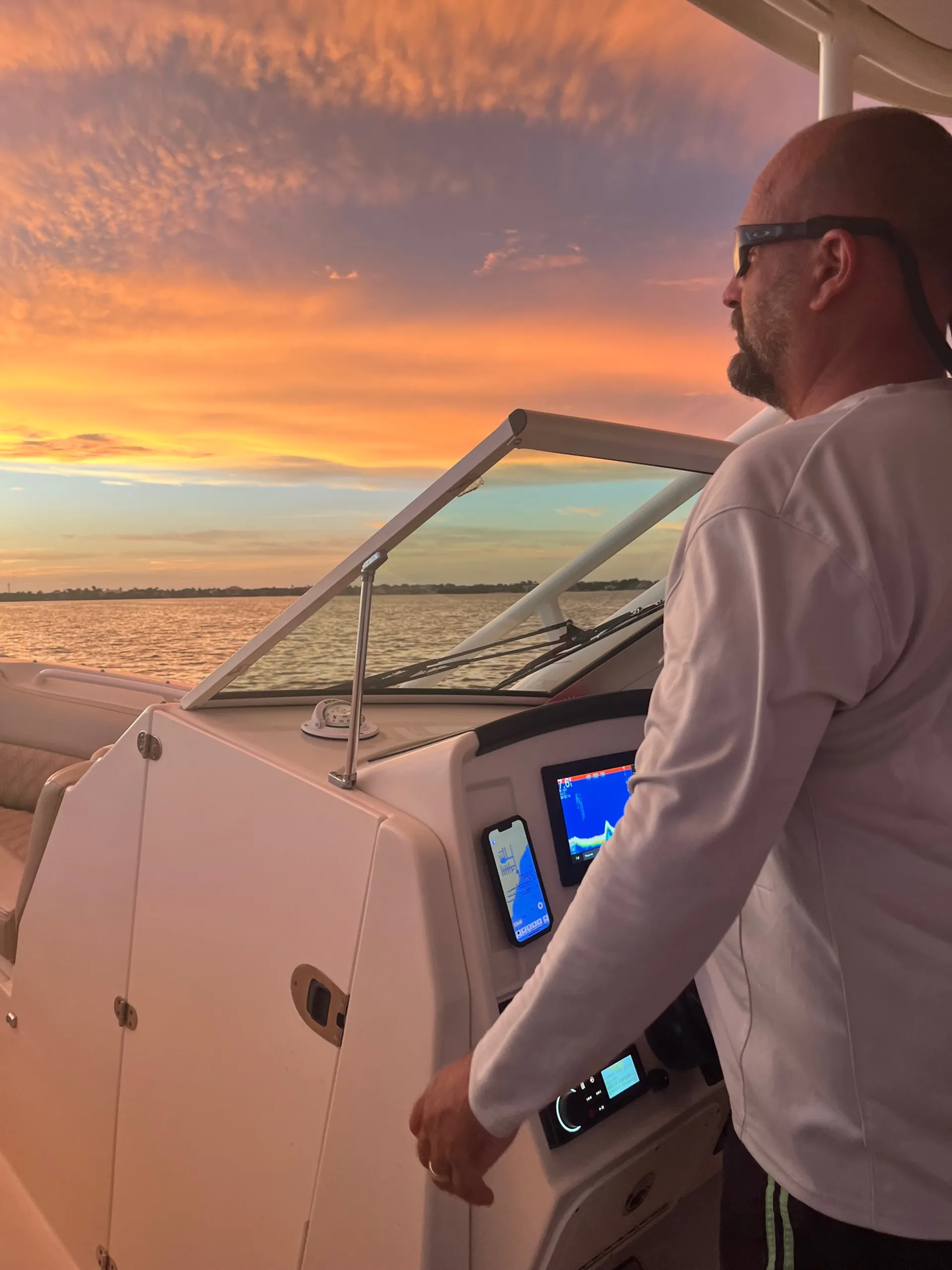 Luxury 26' Sailfish – Fishing, Island Hopping & Dolphin Tours in SW Fl