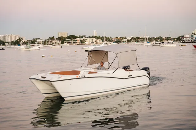 Rent a WORLD CAT BOATS catamaran in Miami, FL near me