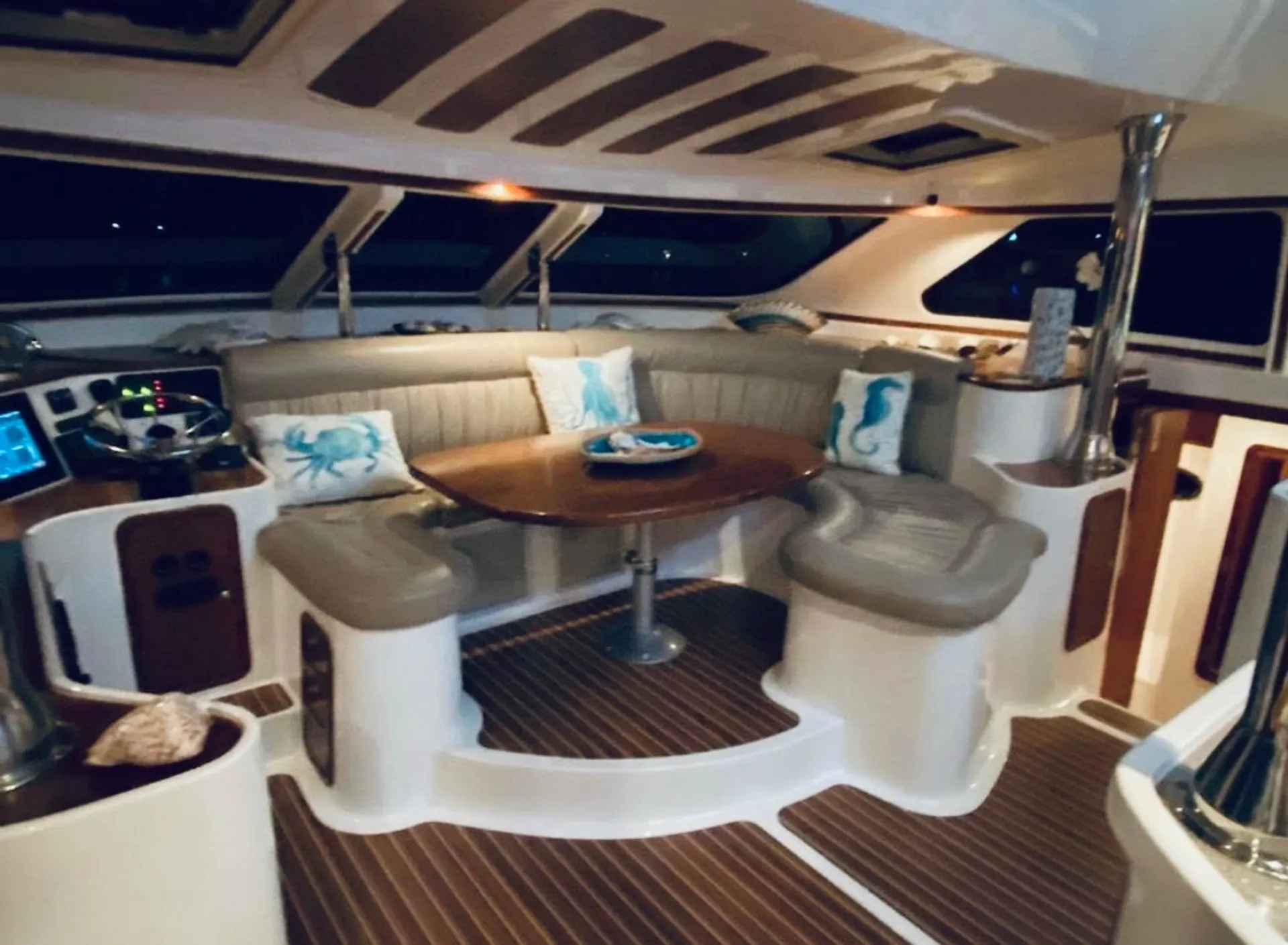 Luxury Yacht Charter – Custom Trips, Parties &amp; Unforgettable Adventure