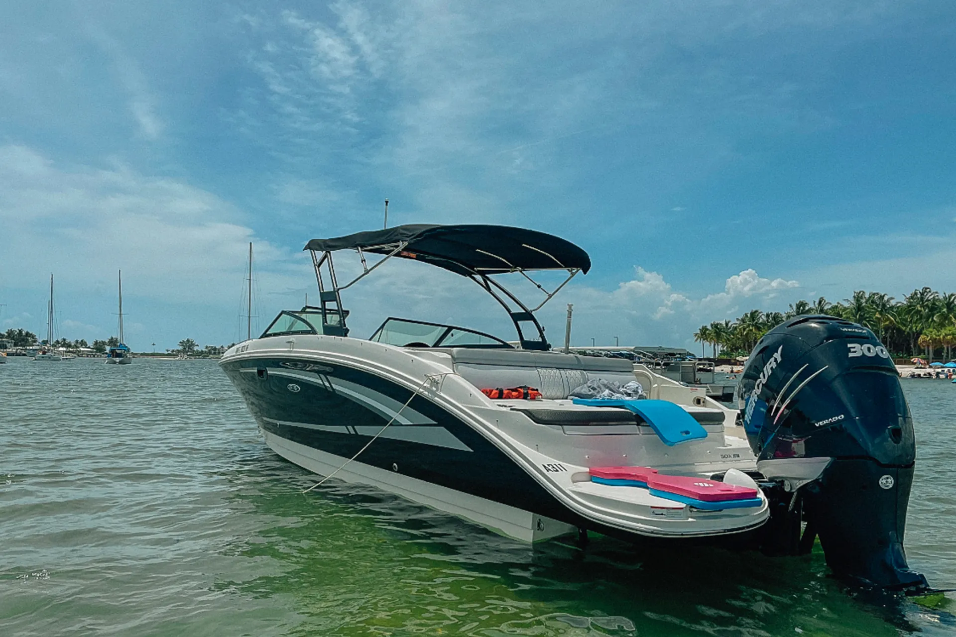 Peanut Island Tour aboard Sea Ray Luxury Boat
