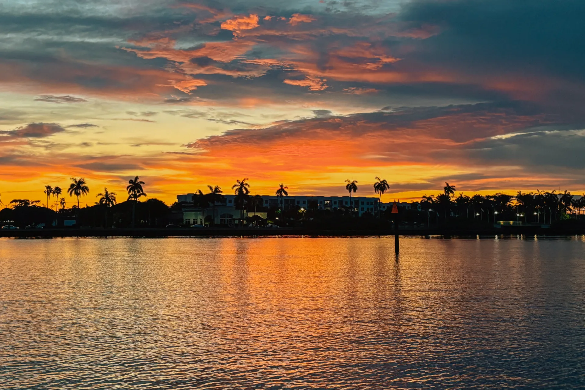 Peanut Island Tour aboard Sea Ray Luxury Boat