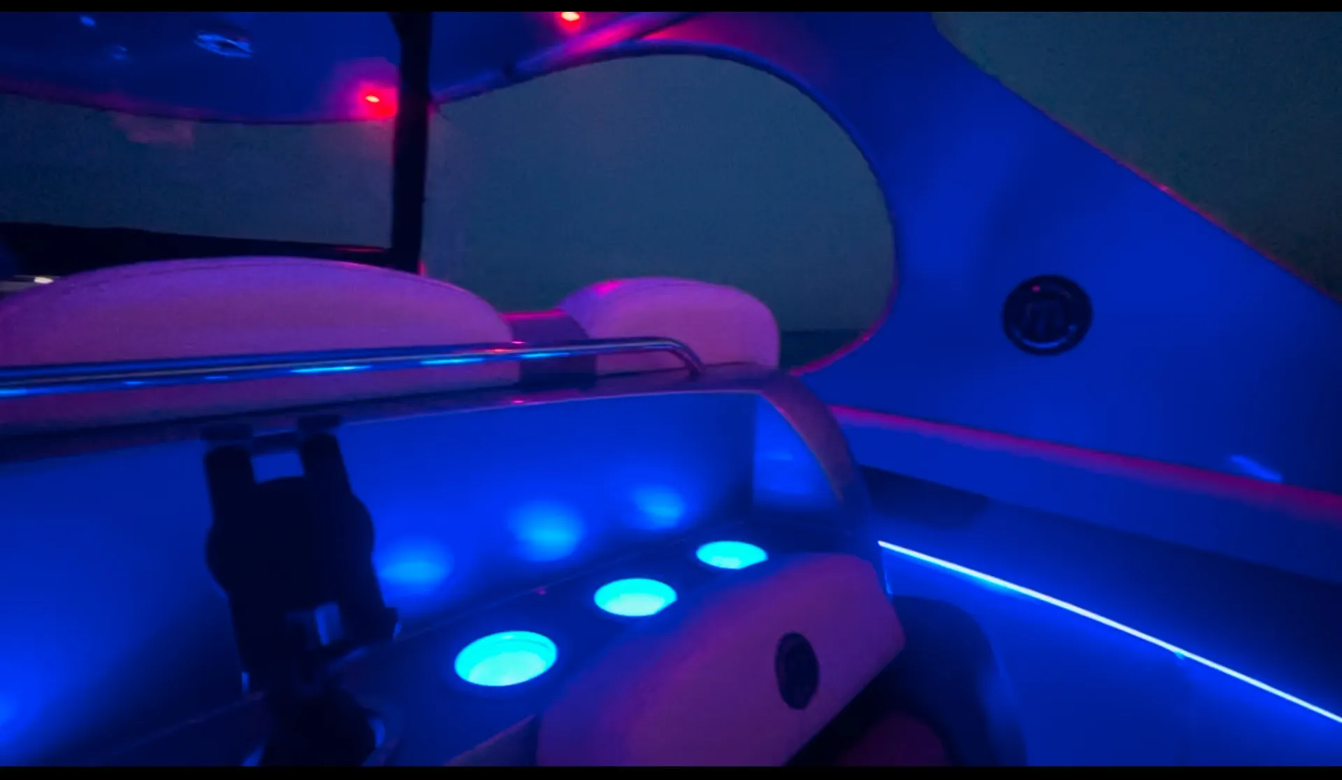 Mystic M4200 in Hallandale Beach, FL — photo 7