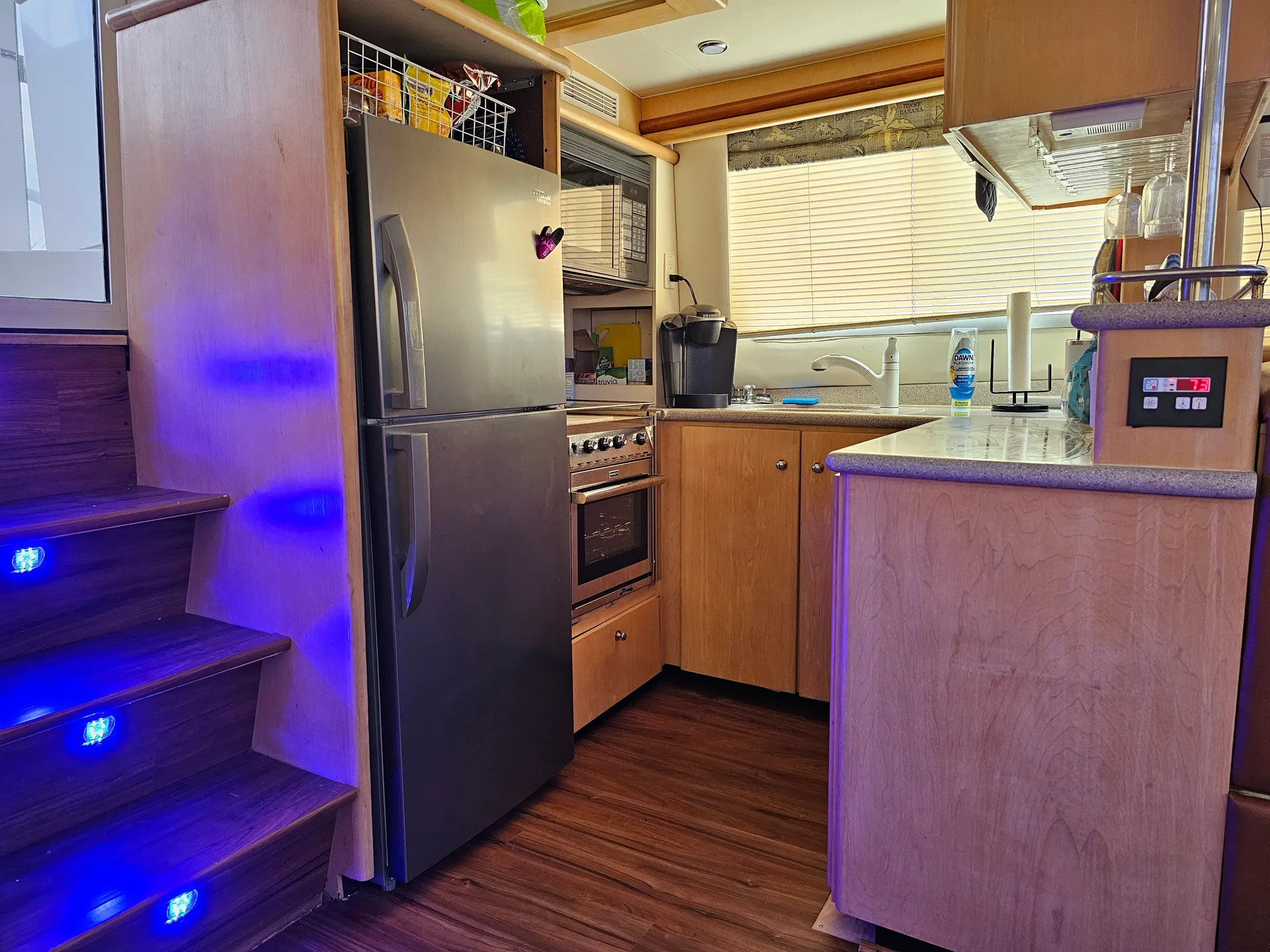 Good Girl - 50' Carver Cockpit Motoryacht