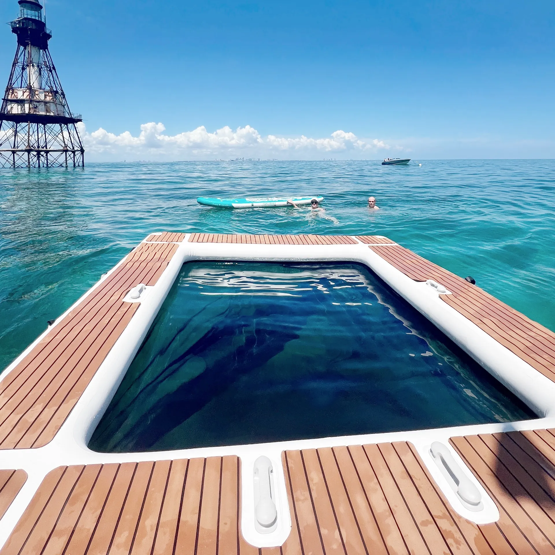 Luxury 41ft Meridian Yacht | Starlink, 4K TVs & Sunset Cruises| 13ppl