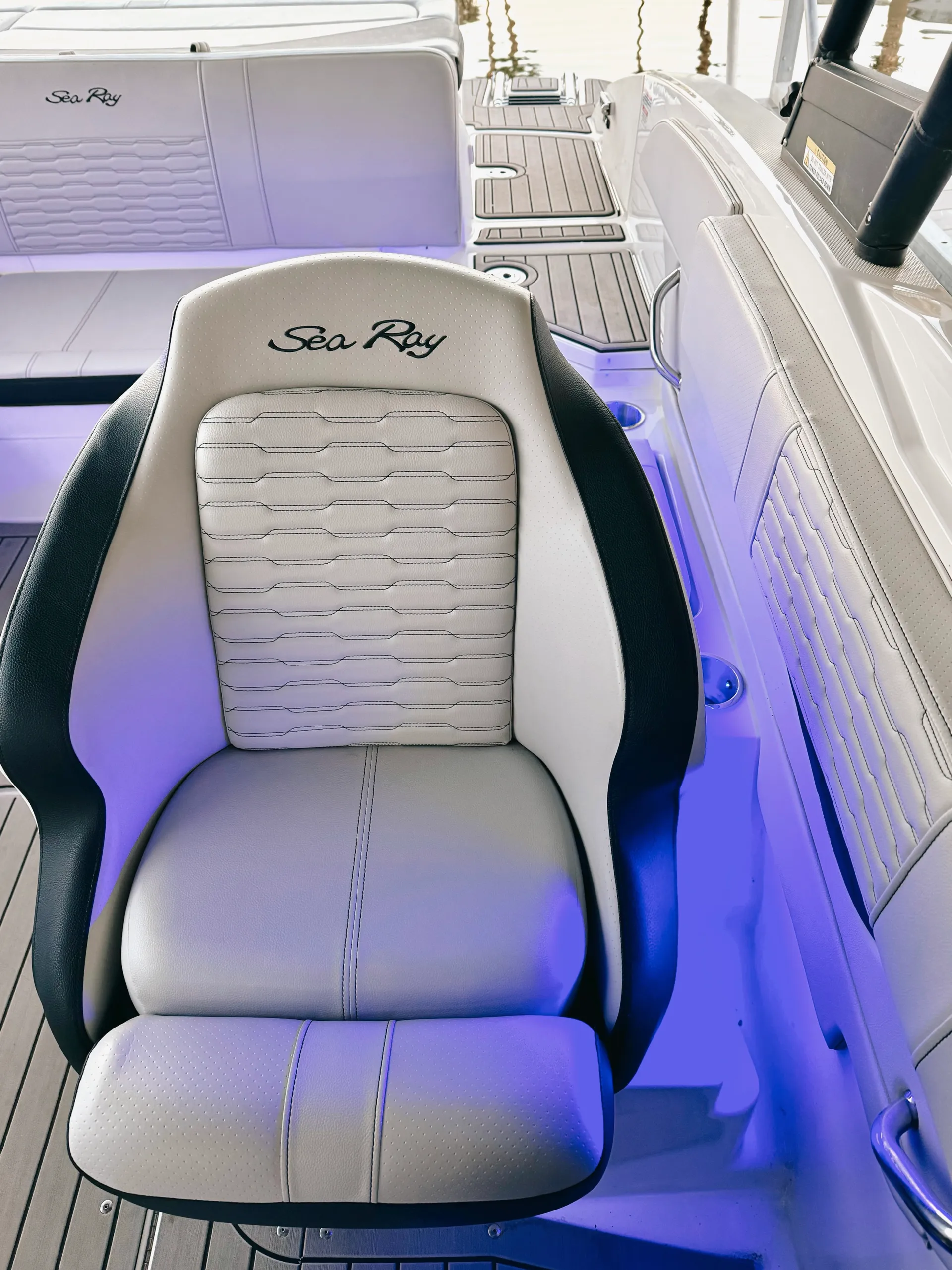 2023 SeaRay SPX 210 - Luxe - 12 Passengers - Cruising and Watersports