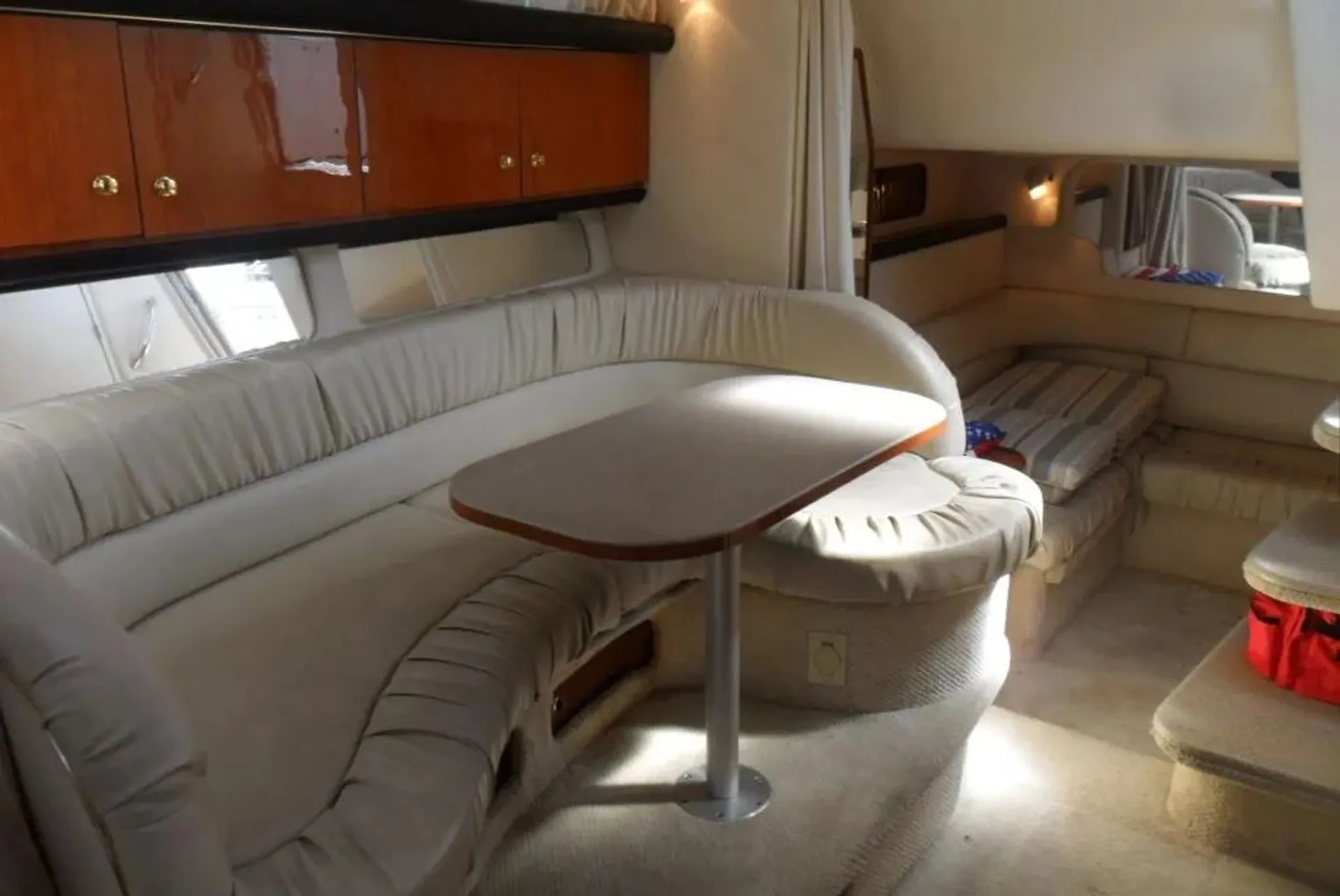 Sea Ray Boats 310 Sundancer in Miami, FL — photo 5