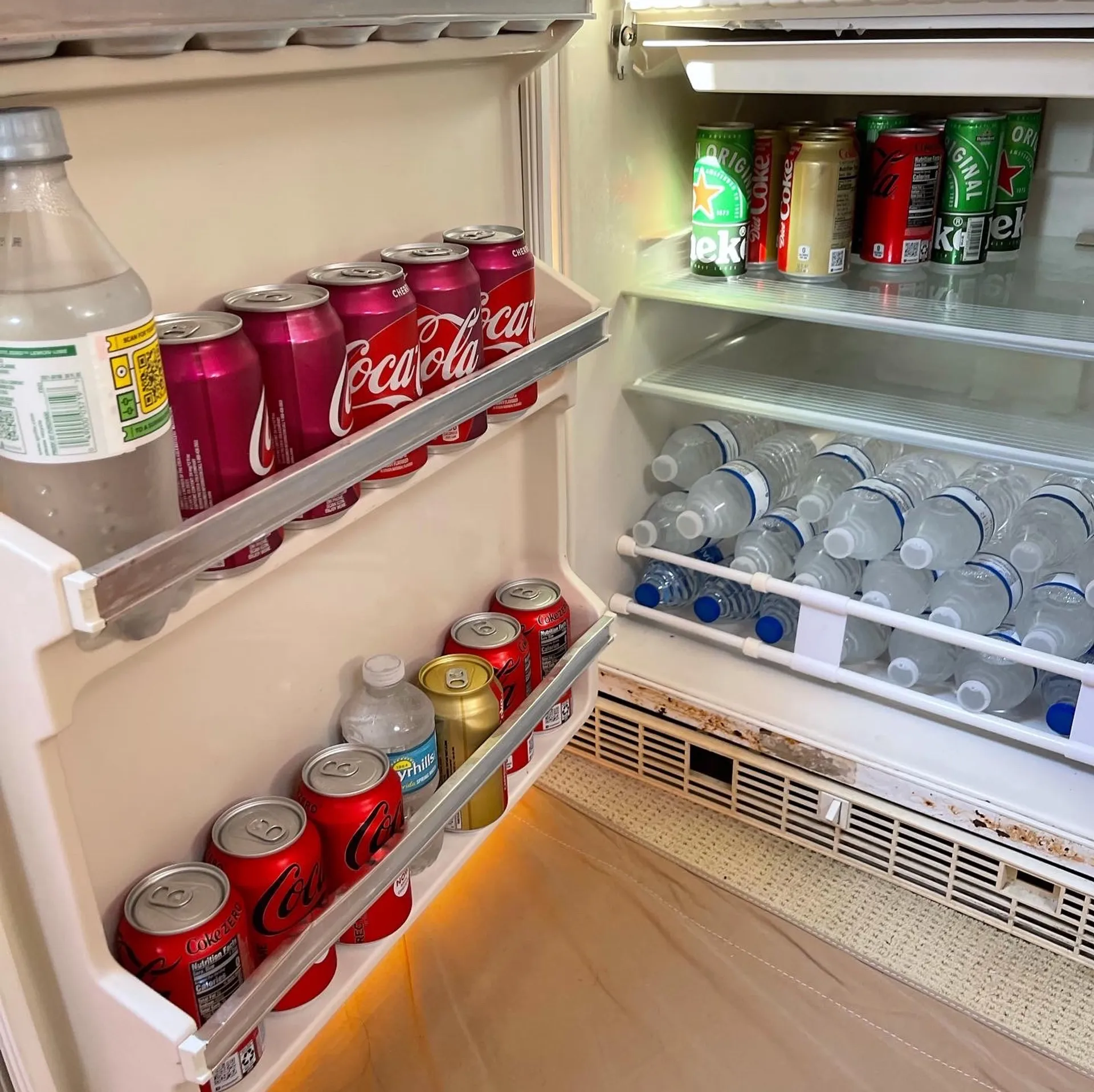 Sea Ray Boats 310 Sundancer in Miami, FL — photo 7