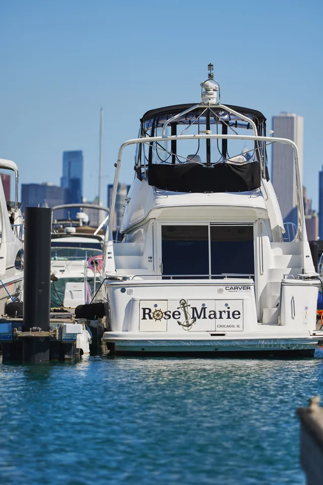 Rent a CARVER YACHTS flybridge in Chicago, IL near me
