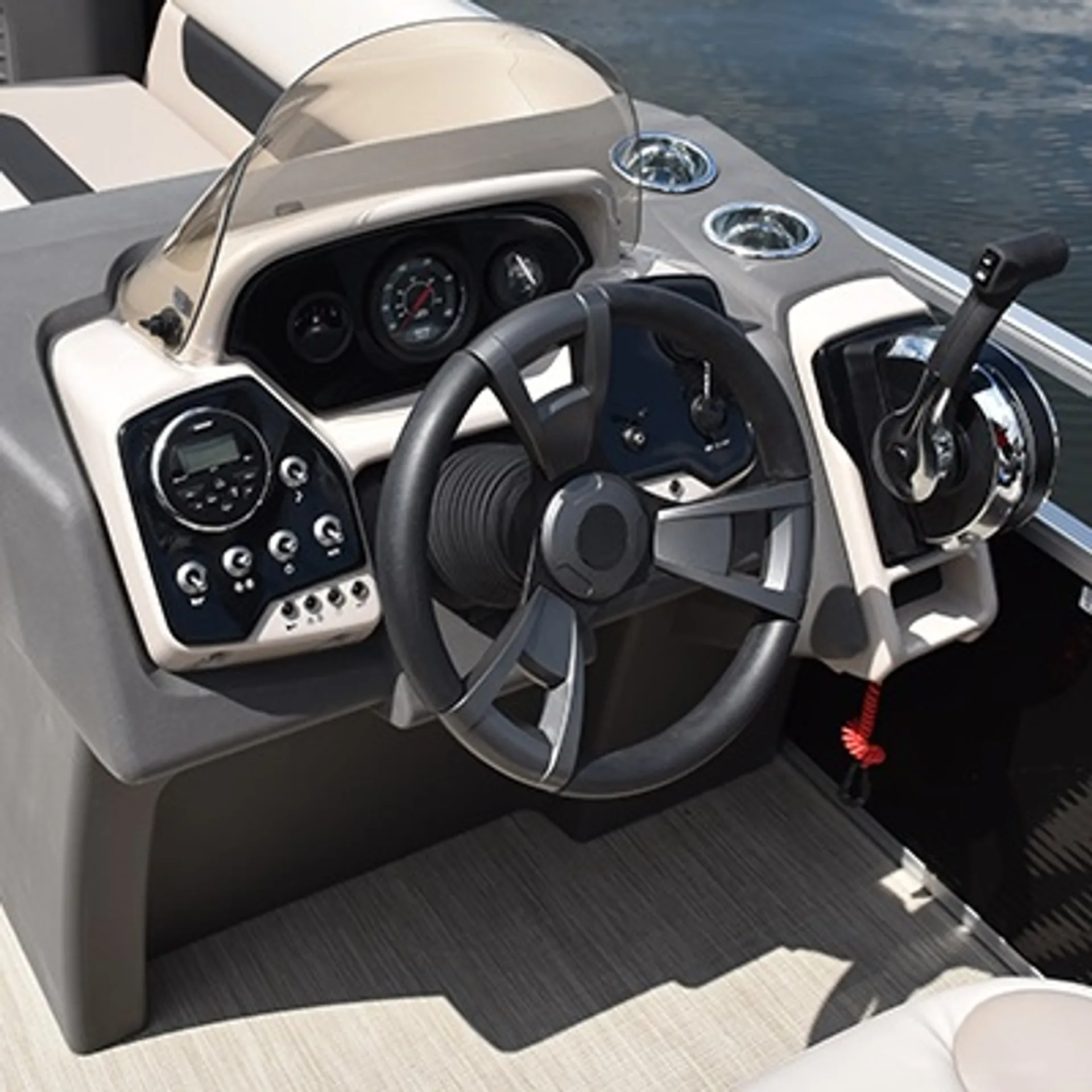 Princecraft 23 Tritoon in Gilbertsville, KY — photo 3