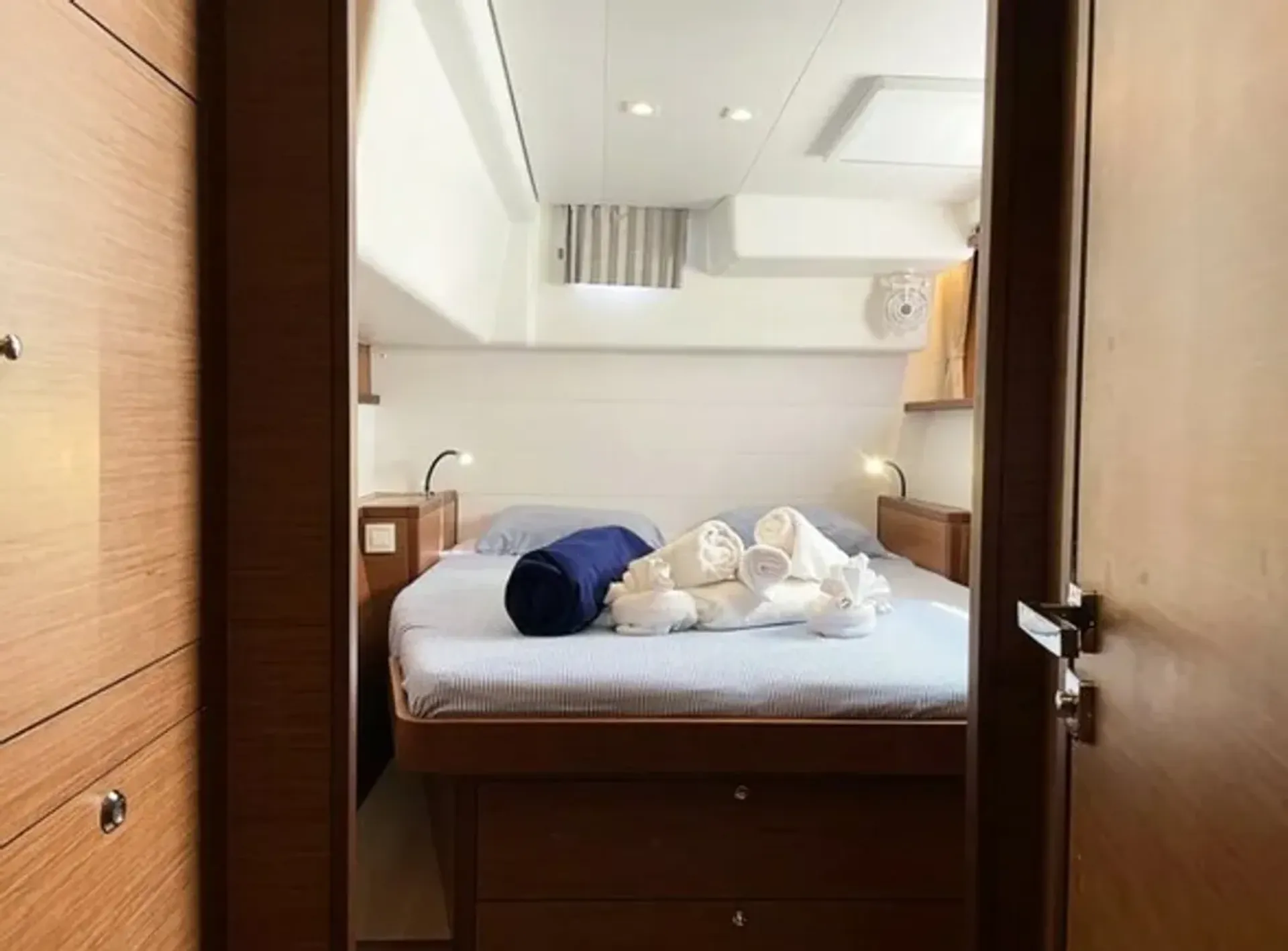 Stunning Catamaran for 2, or 12!! (up to you) 