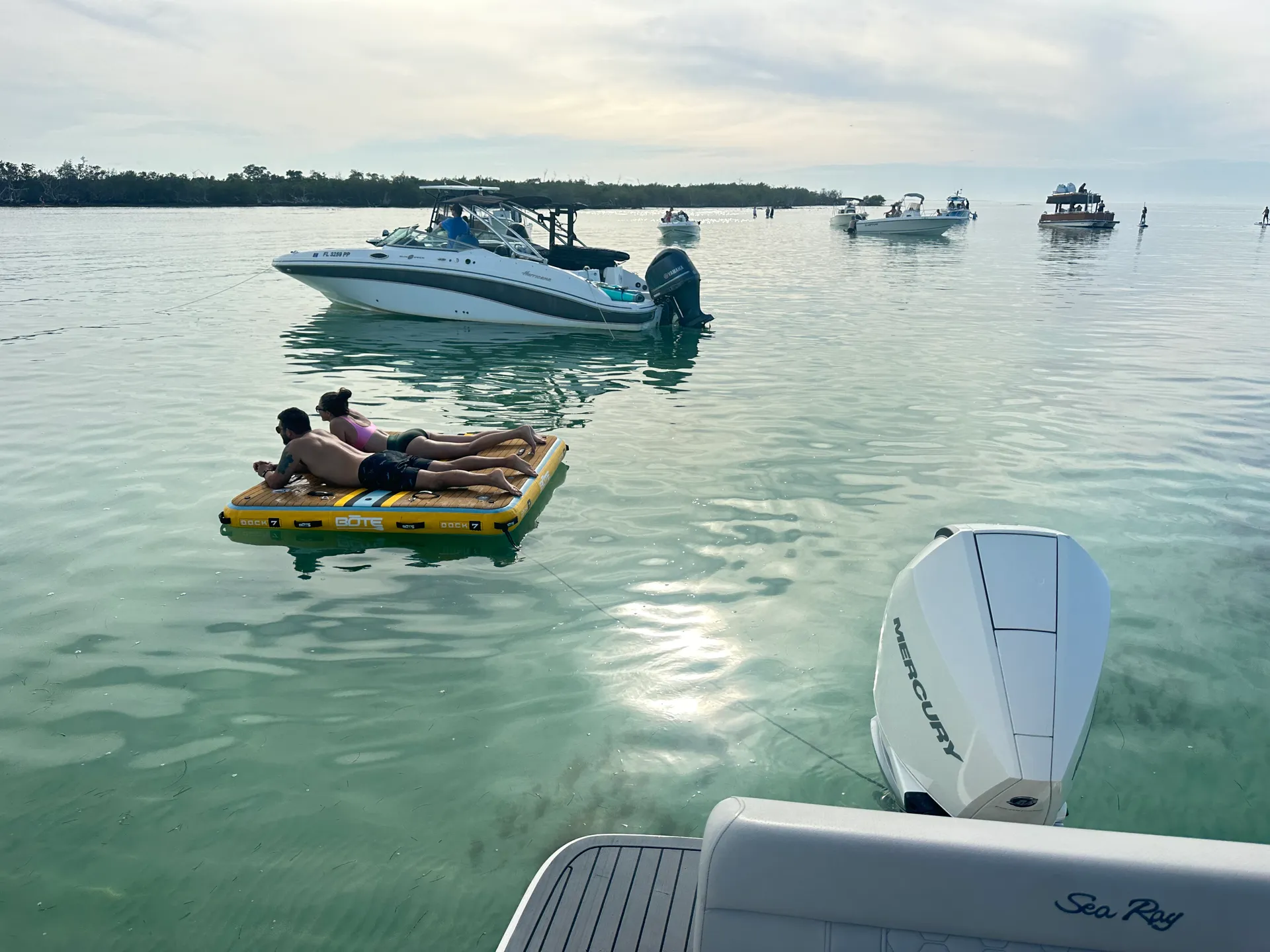 Private Luxury Sandbar Charter | Sea Ray 250 | Salty SandBars Key West