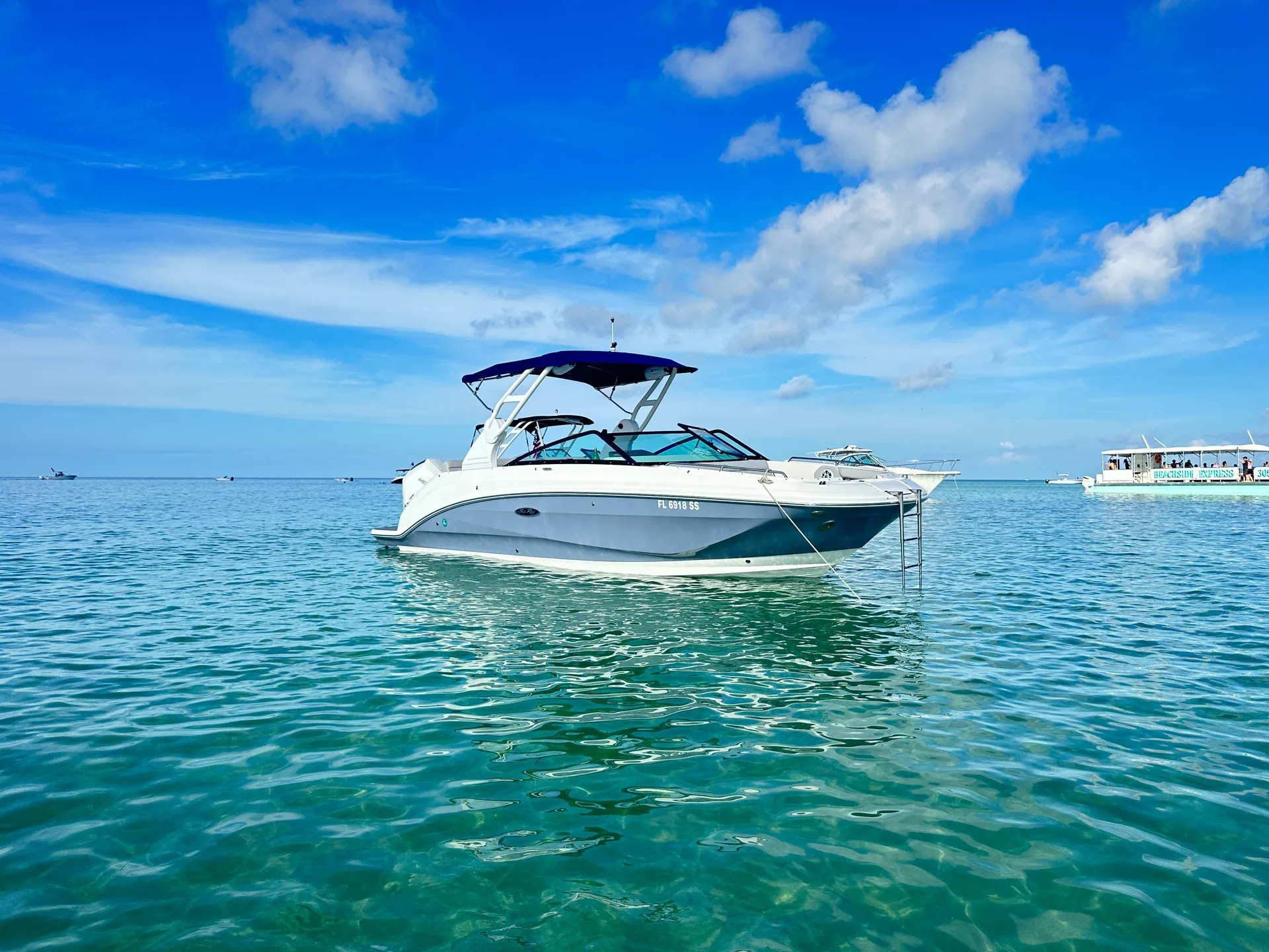 Private Luxury Sandbar Charter | Sea Ray 250 | Salty SandBars Key West