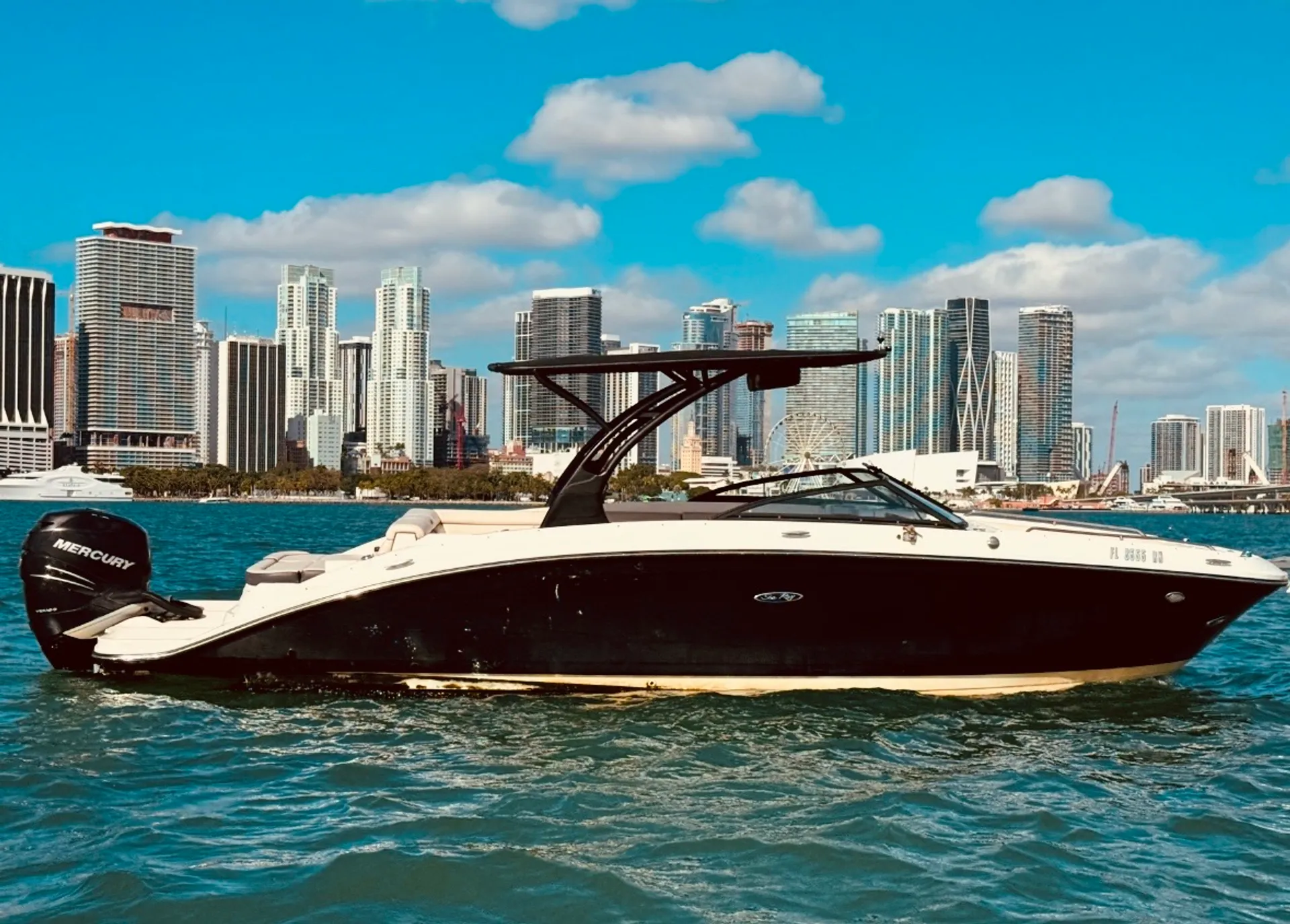 AMUSING PARTY ON 30’ SUNDECK!! FREE HOUR PROMOTION!! NO HIDDEN FEES!!