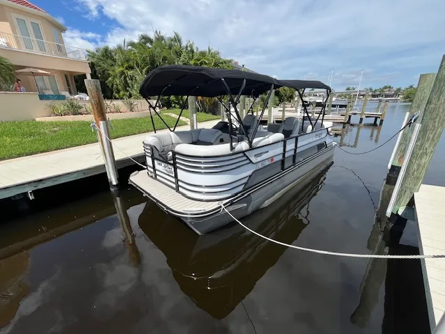 Rent a Suncatcher / 
G3 Boats pontoon in Cape Coral, FL near me