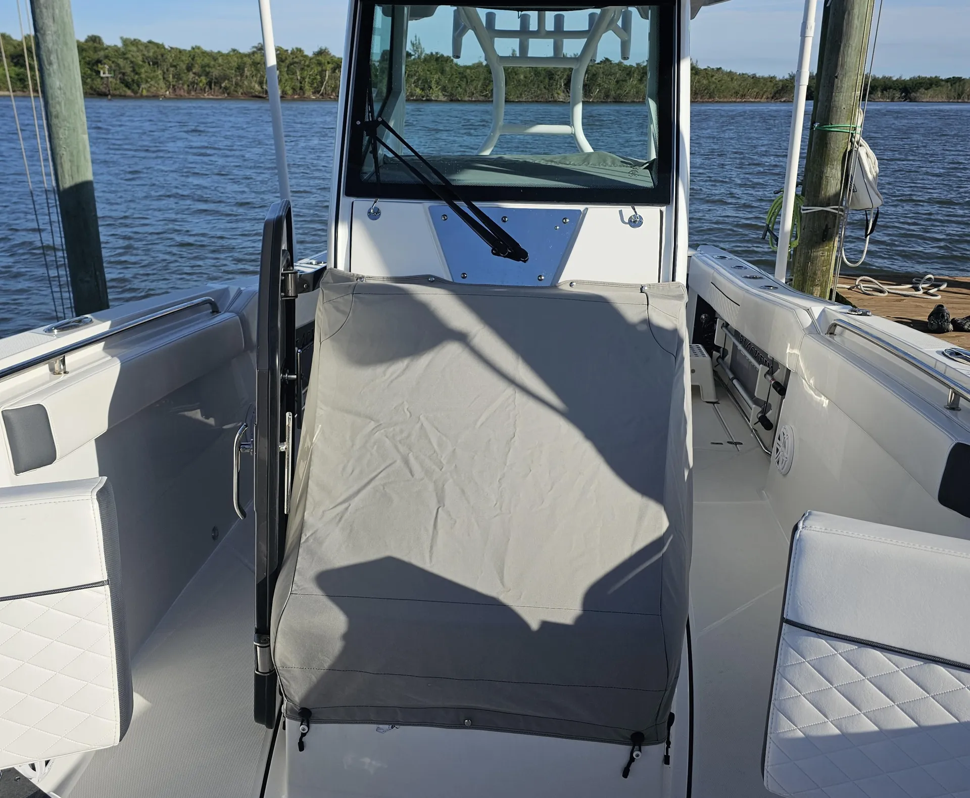 BLACKFIN YACHTS 272CC in Port Salerno, FL — photo 7