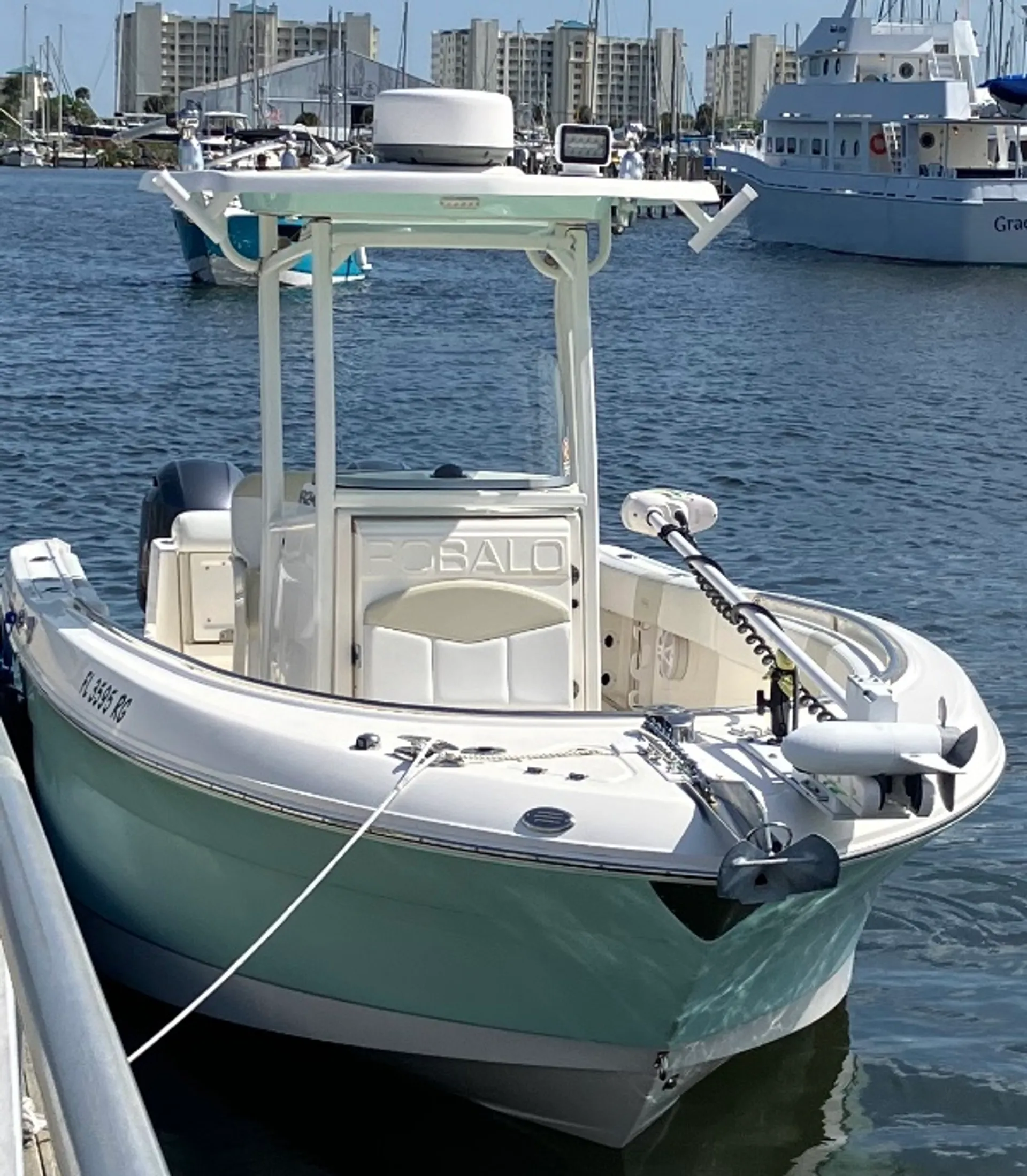 Robalo R242 CC T-Top w/ Twin 150hp in Bonita Springs, FL — photo 2