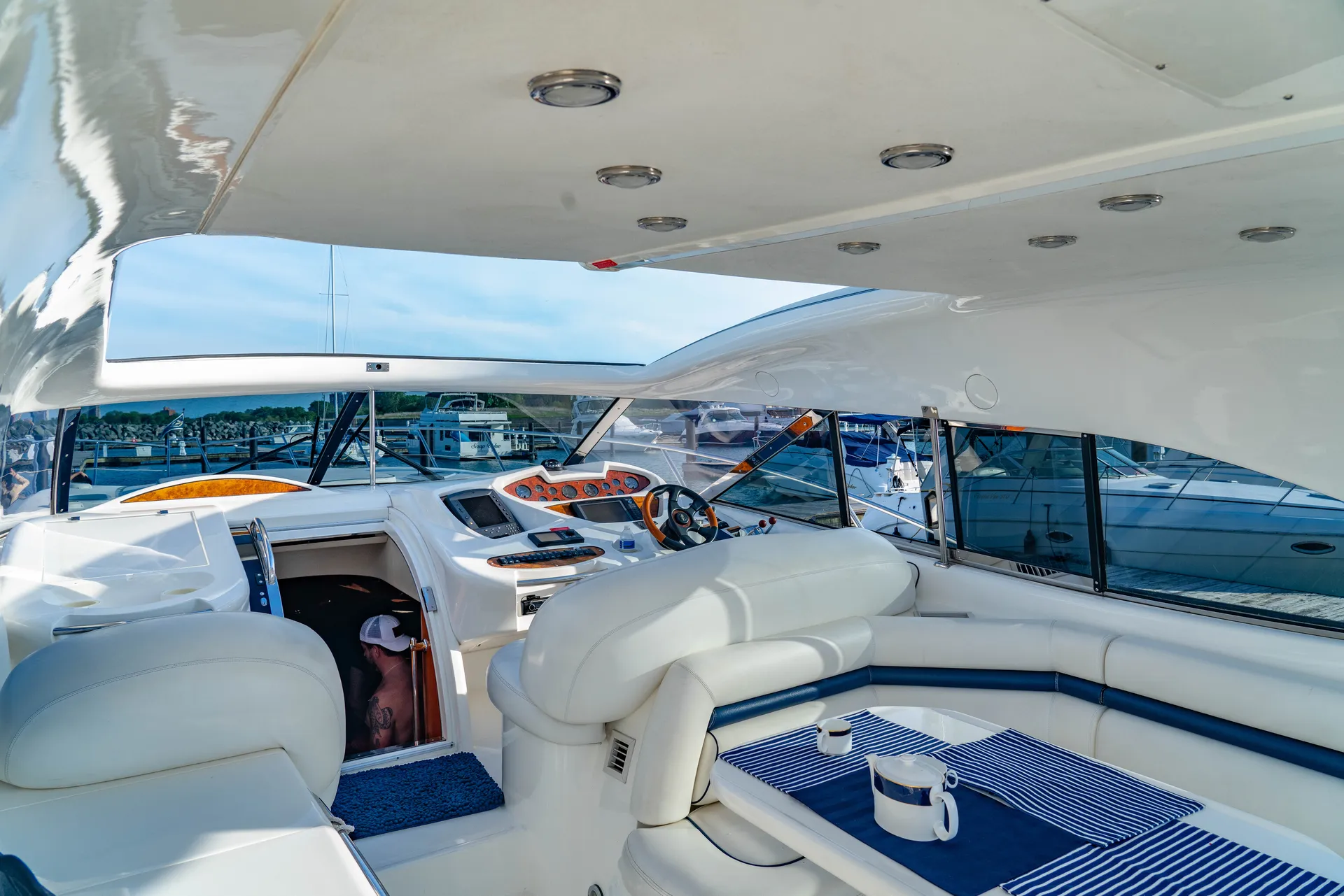 Sunseeker Predator in Chicago, IL — photo 7