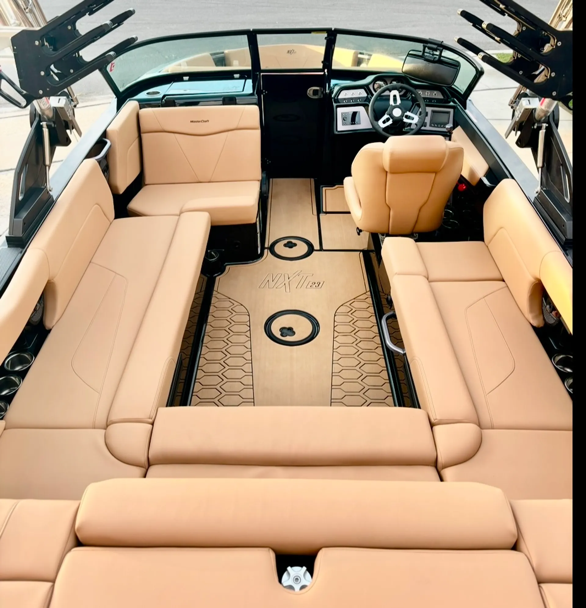 Rent the 2023 Mastercraft NXT23: Elevate Your Water Adventure!