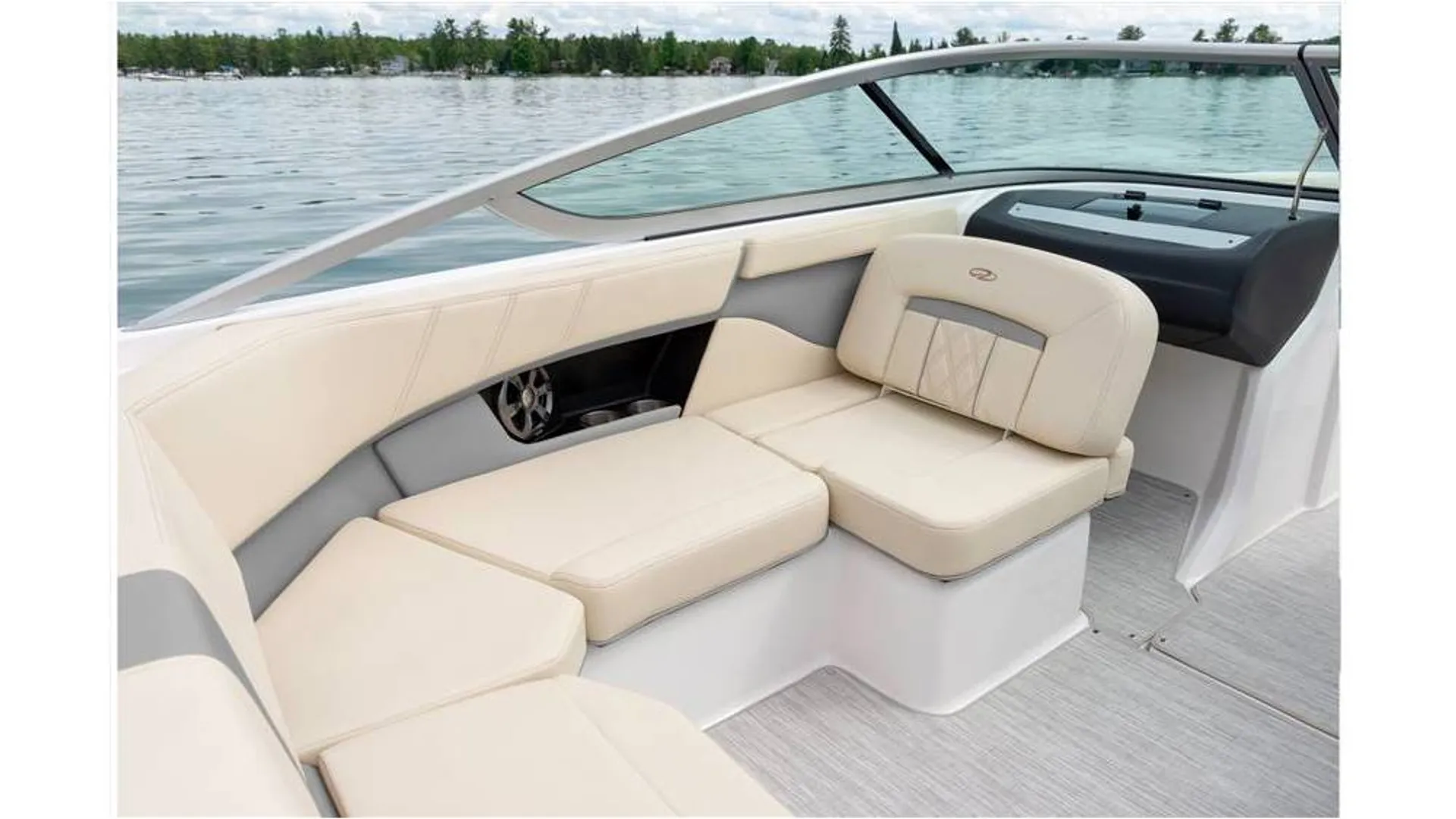 Regal 2000 / Best for small families / Great for tubing! Kimberling