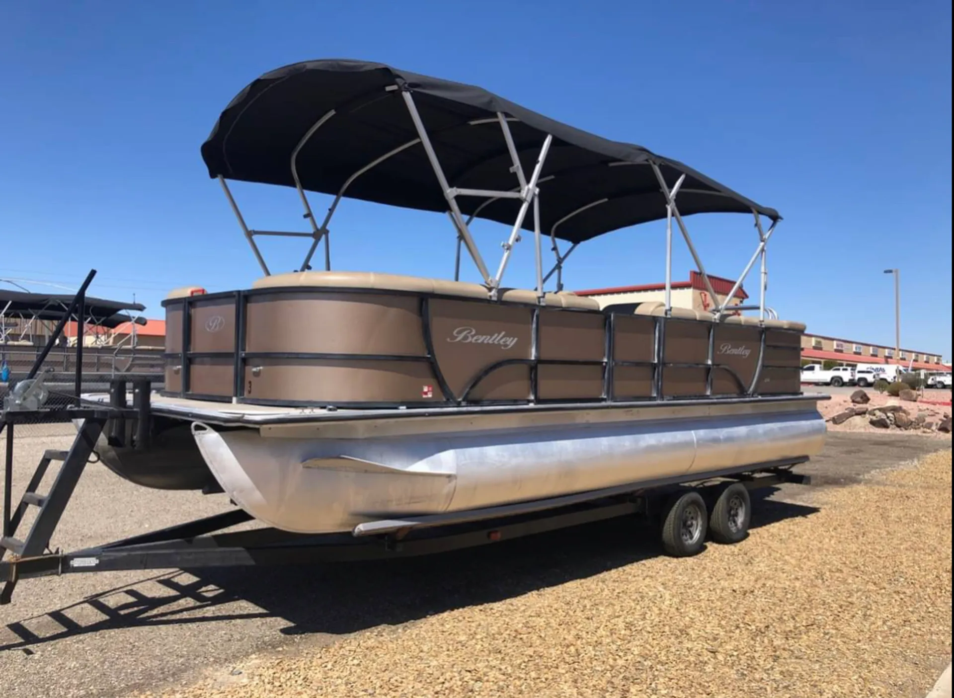 BENNINGTON MARINE 24SSLX in South Lake Tahoe, CA — photo 4