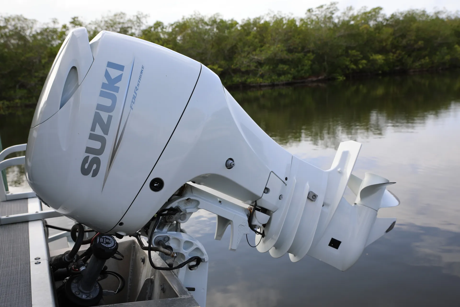 Spacious 20' Pontoon to enjoy Banana River!