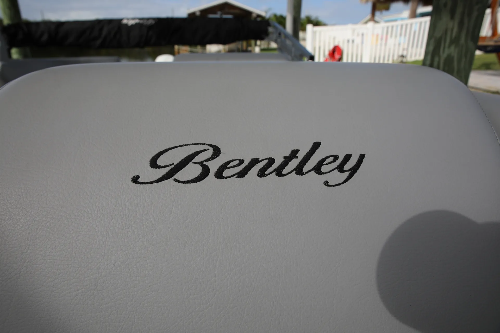 Spacious 20' Pontoon to enjoy Banana River!