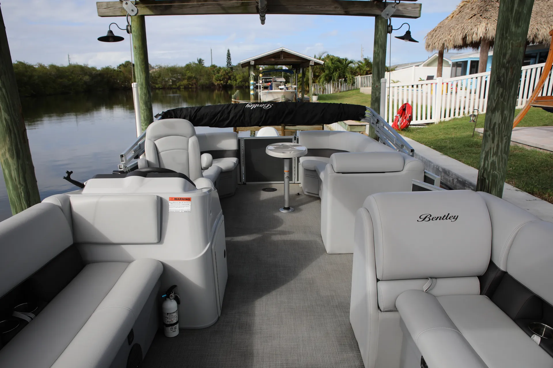 Spacious 20' Pontoon to enjoy Banana River!