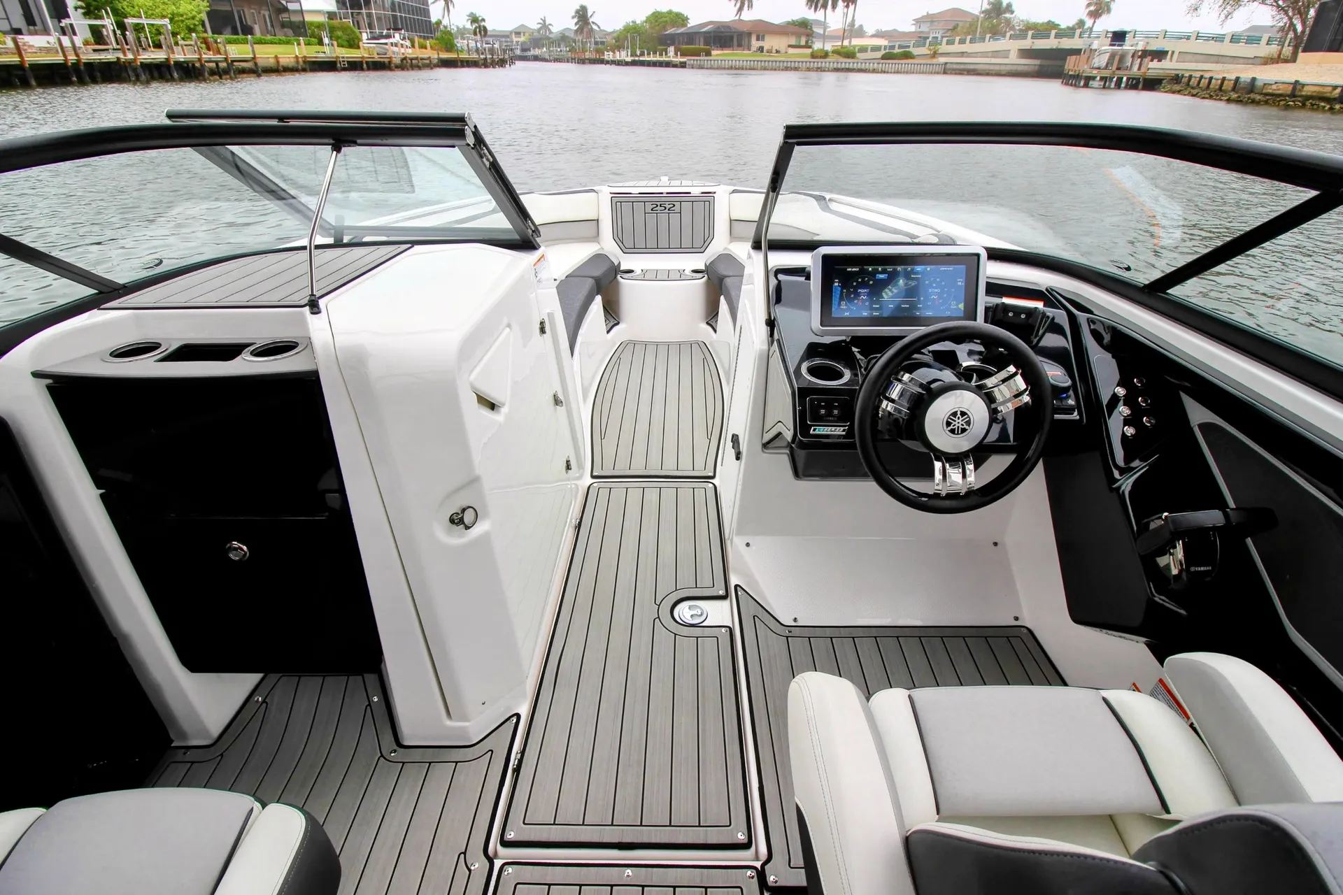 New Yamaha 252 JetBoat!