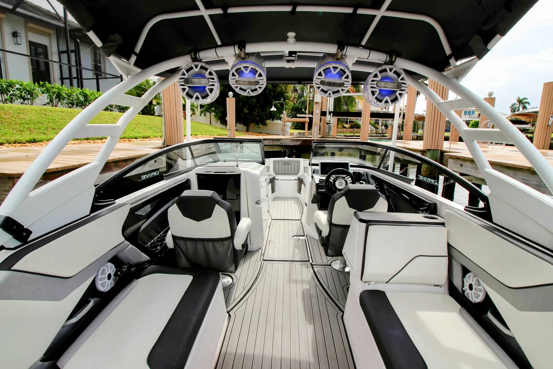 New Yamaha 252 JetBoat!