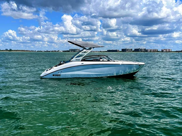 Rent a YAMAHA jet boat in Naples, FL near me
