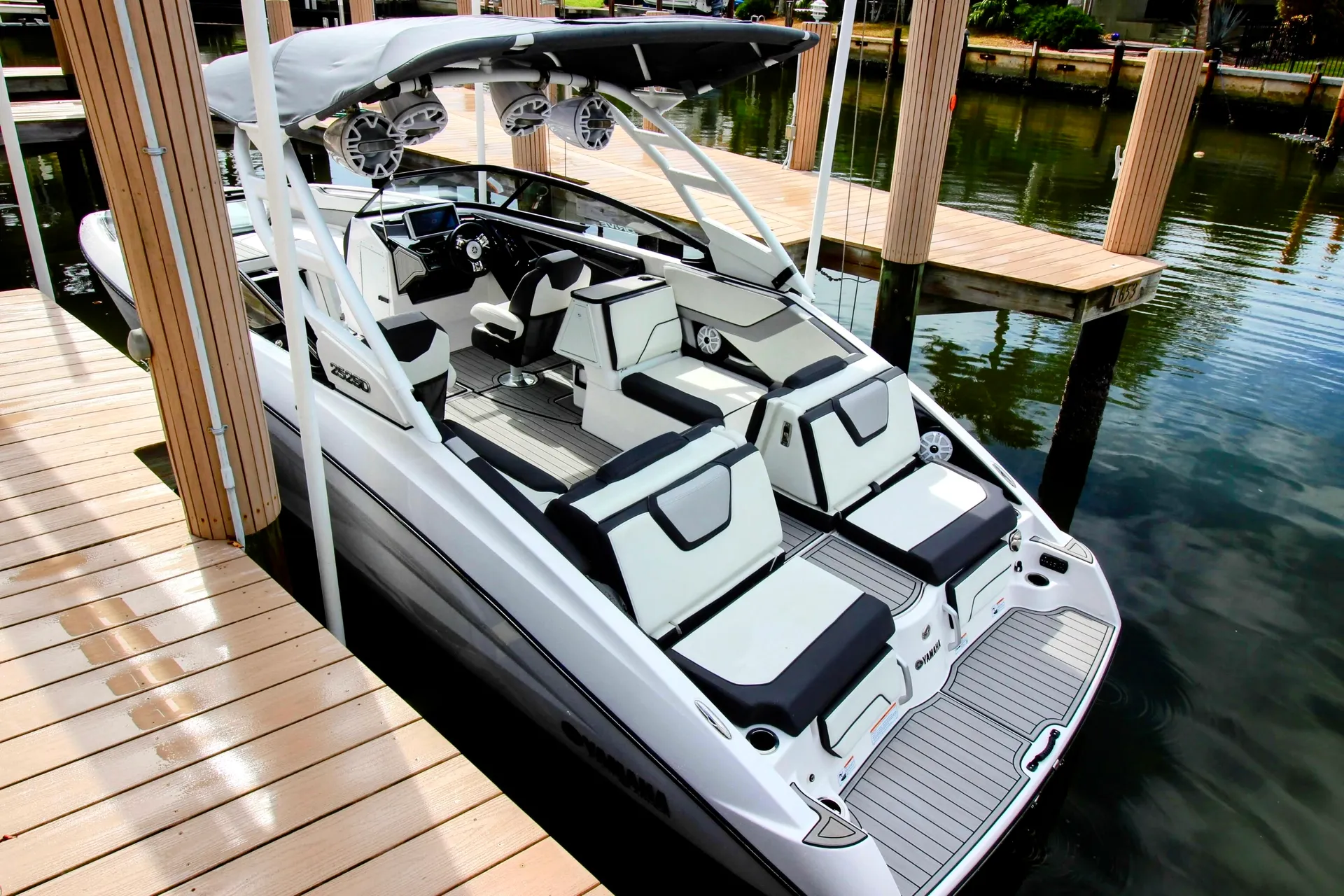 New Yamaha 252 JetBoat!