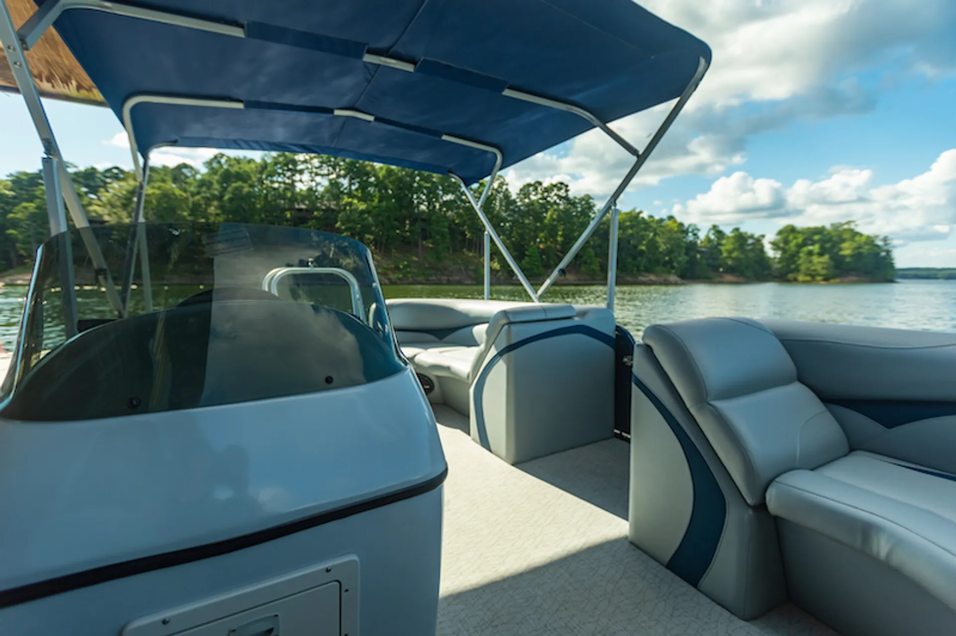 Perfect boat for parties, tanning, family outings, and more! Cove