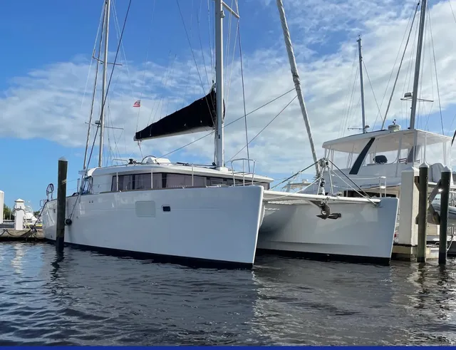 Rent a Lagoon catamaran in Fort Lauderdale, FL near me