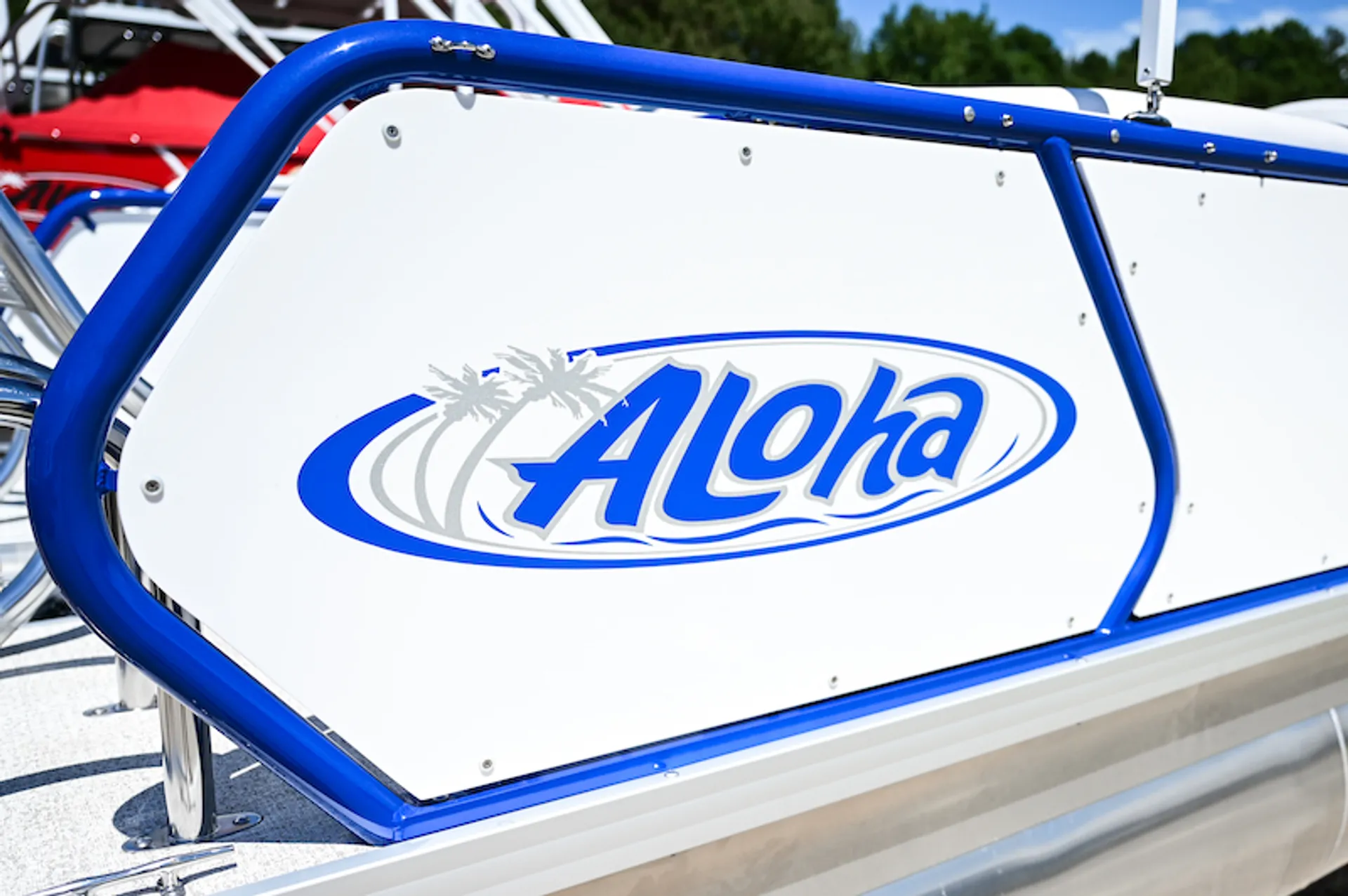 Rent this beautiful Aloha 25 Tritoon in Canyon Lake!