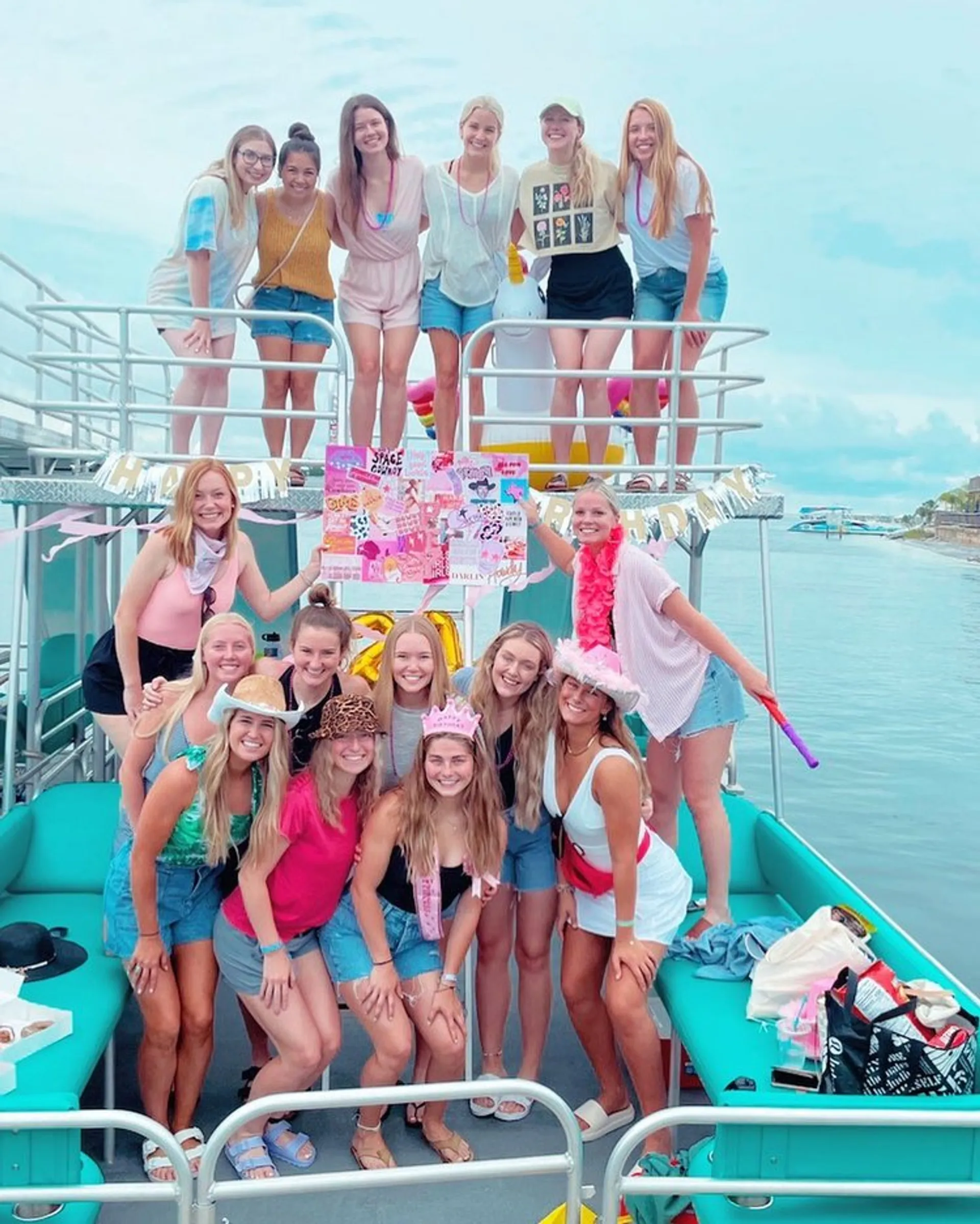 Ready for your party on double decker W/Slide in Canyon Lake! Cranes