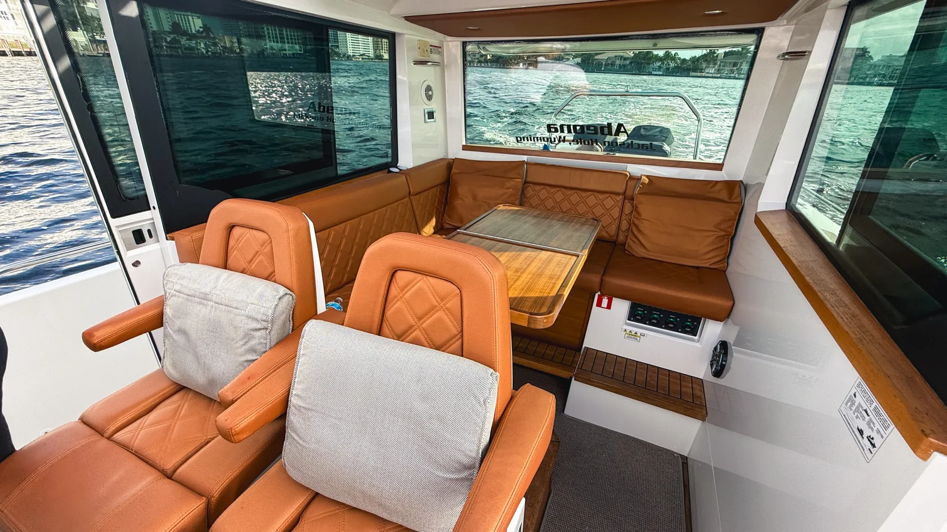 Abeona - Axopar 37 XC