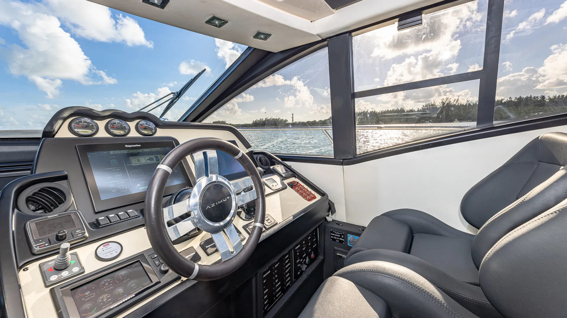 55 Azimut Luxury Yacht Sleek in Miami | No Extra Fees 