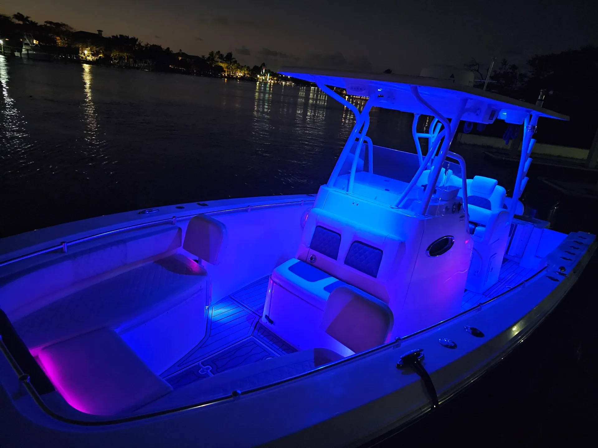 Completely Updated, 30ft Cobia. Perfect for cruising or fishing. 