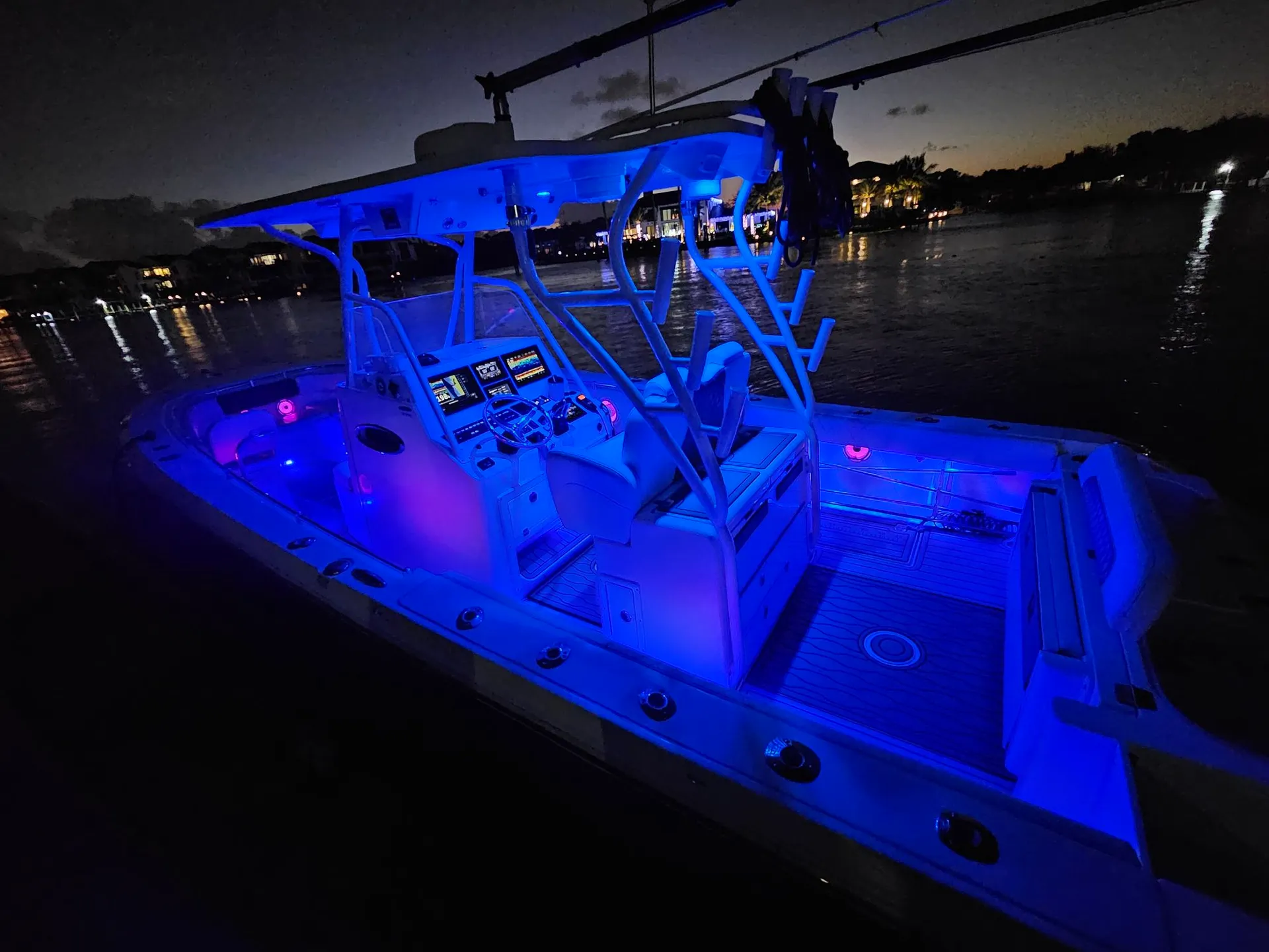 Completely Updated, 30ft Cobia. Perfect for cruising or fishing. 