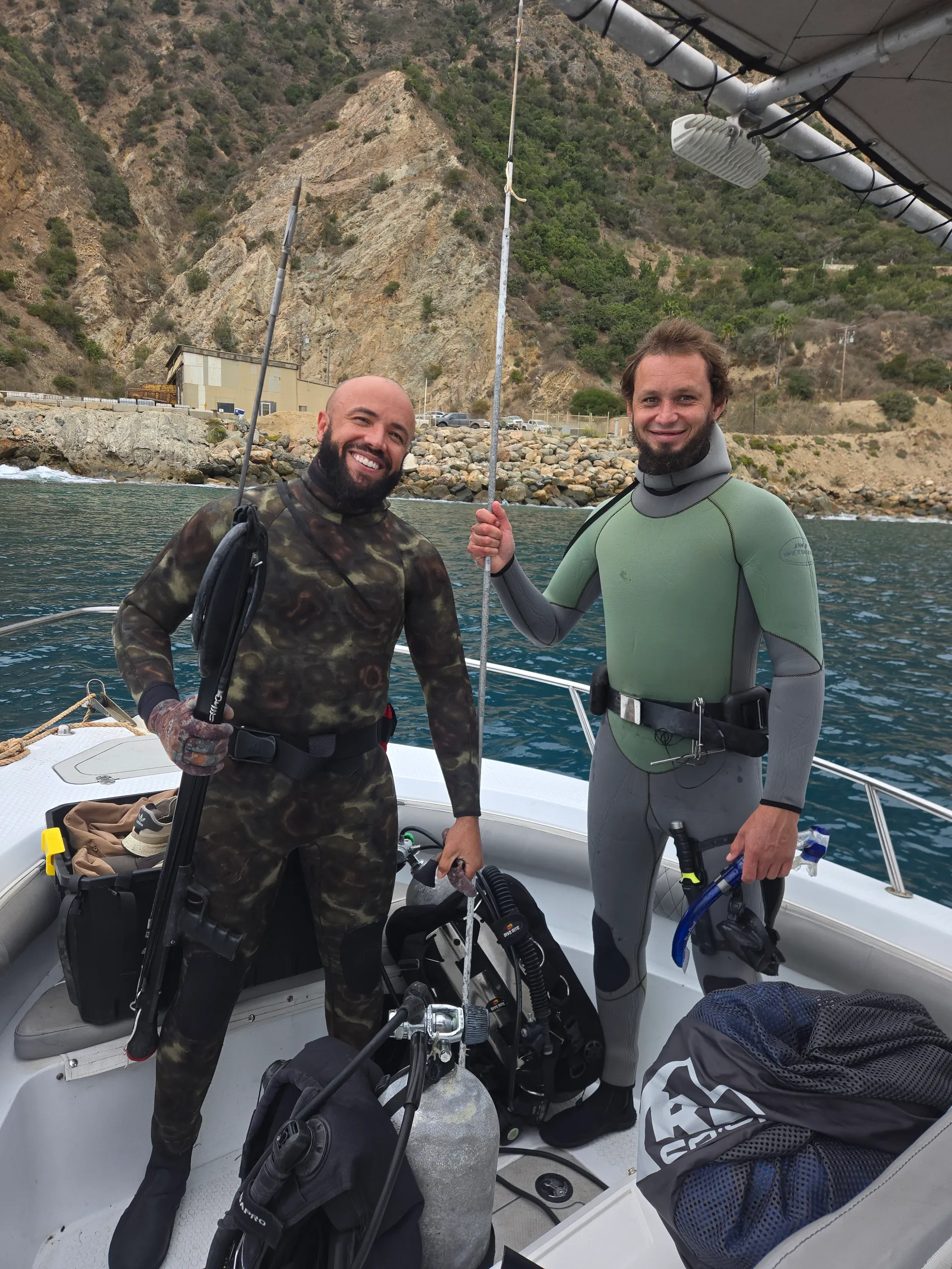 21’ Triumph in Huntington Beach – Coastal Cruises & Fishing Adventure