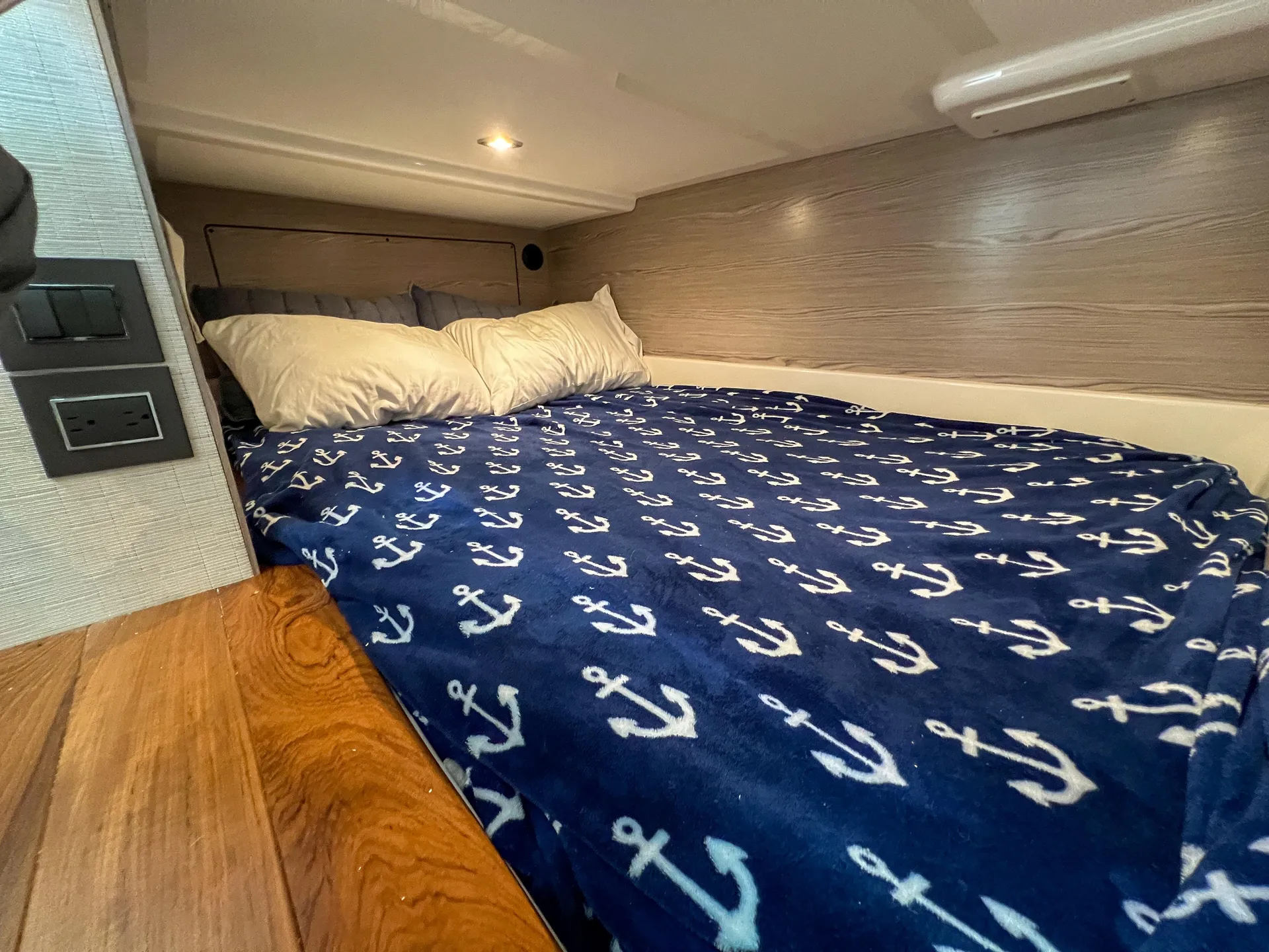 LIMITED TIME OFFER:🔥20%🔥 OFF TIARA 43' LS CAPT, CREW, FUEL INCLUDED 