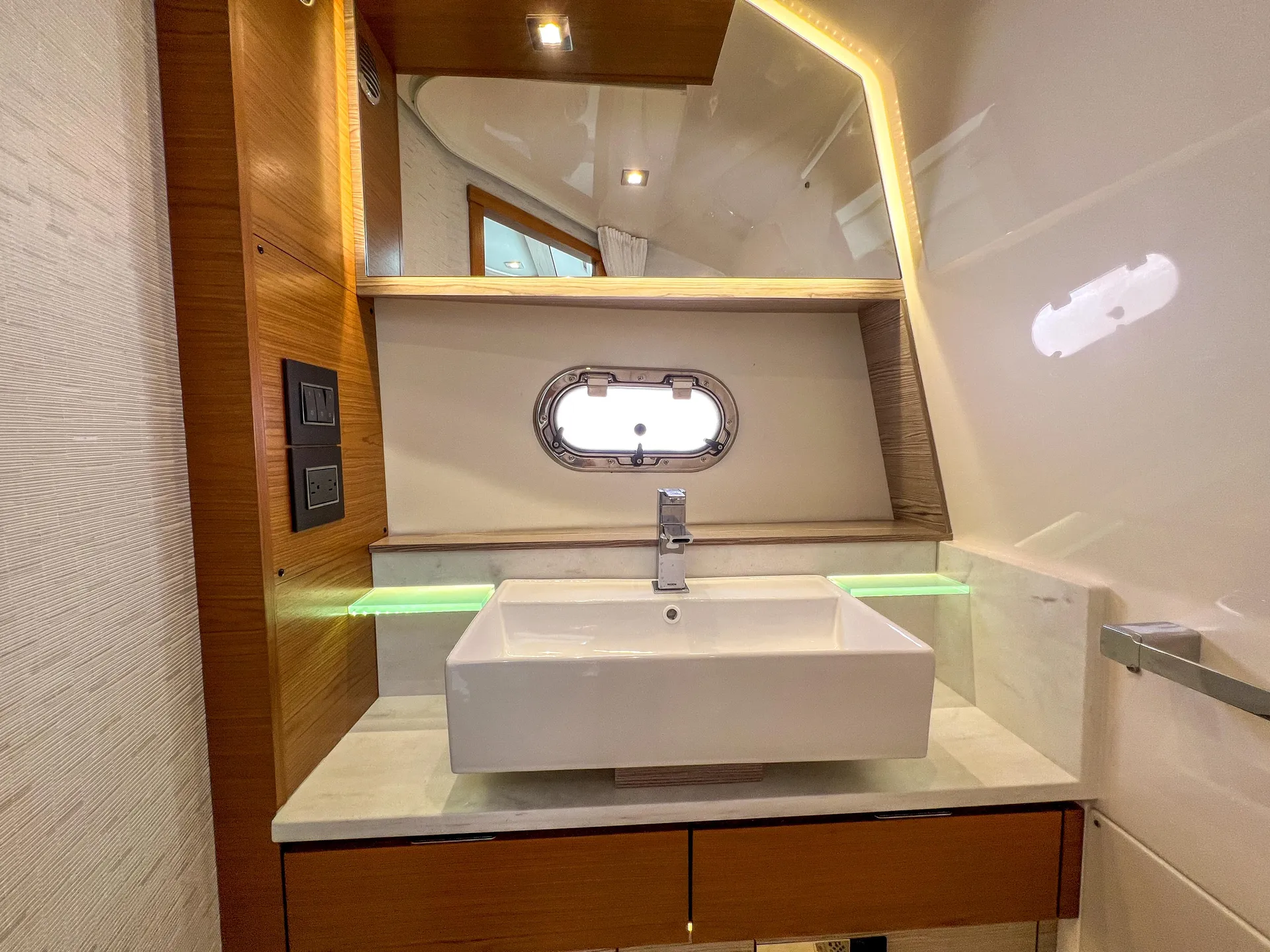 LIMITED TIME OFFER:🔥20%🔥 OFF TIARA 43' LS CAPT, CREW, FUEL INCLUDED 