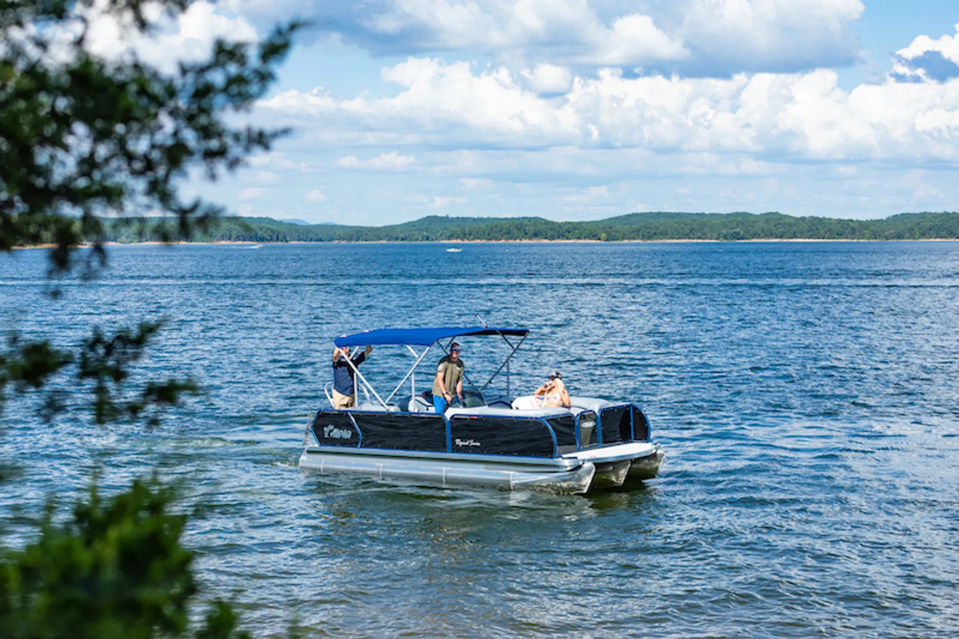 Rent the 22' Tritoon in Acworth - Comfortable, Smooth, and Roomy! GM