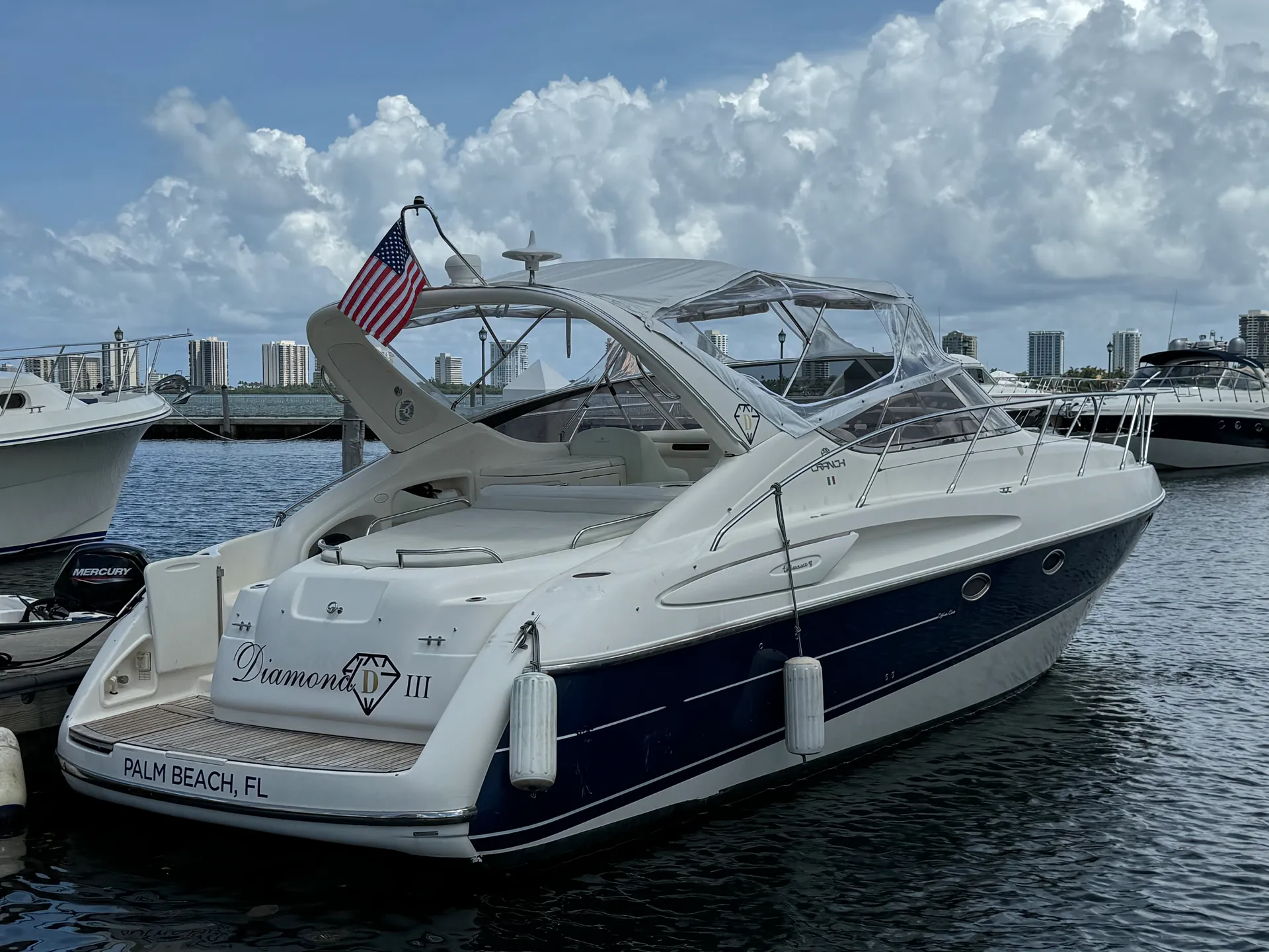 🔥Special 10% off  🔥 Cranchi Yacht  Starting $ 205 / H with captain